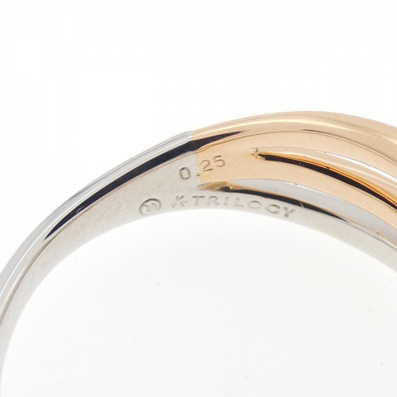 トリロジー ダイヤモンド リング 0.25CT