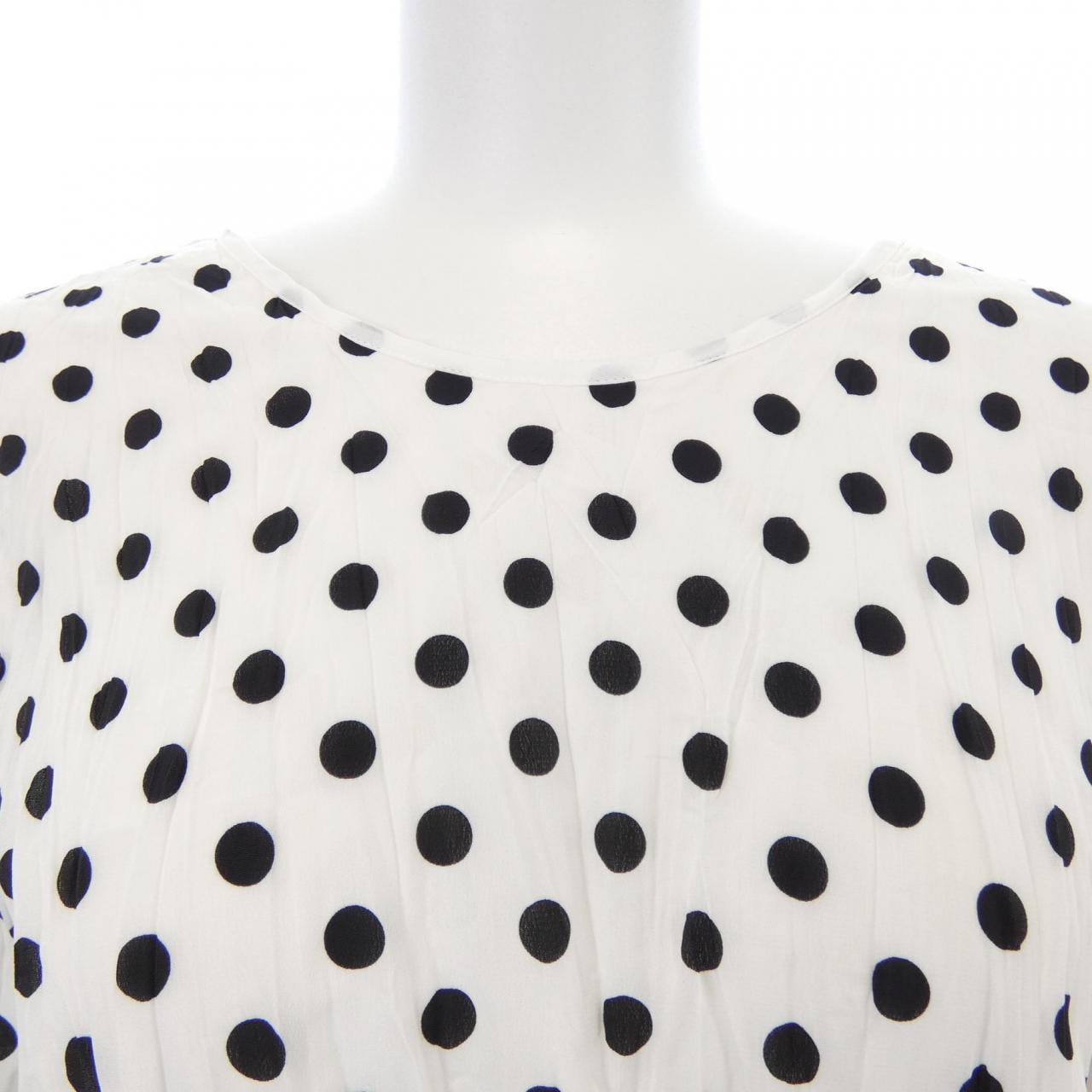 ザニューハウス THE NEWHOUSE トップス