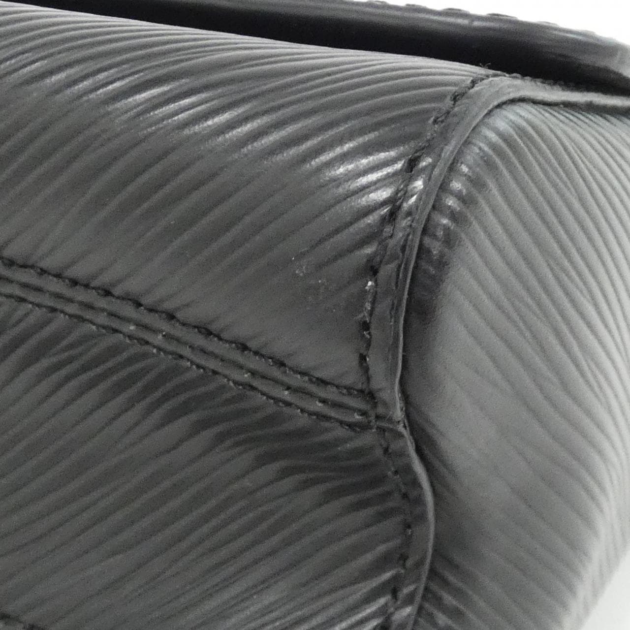 ルイヴィトン エピ ツイスト PM M50332 ショルダーバッグ