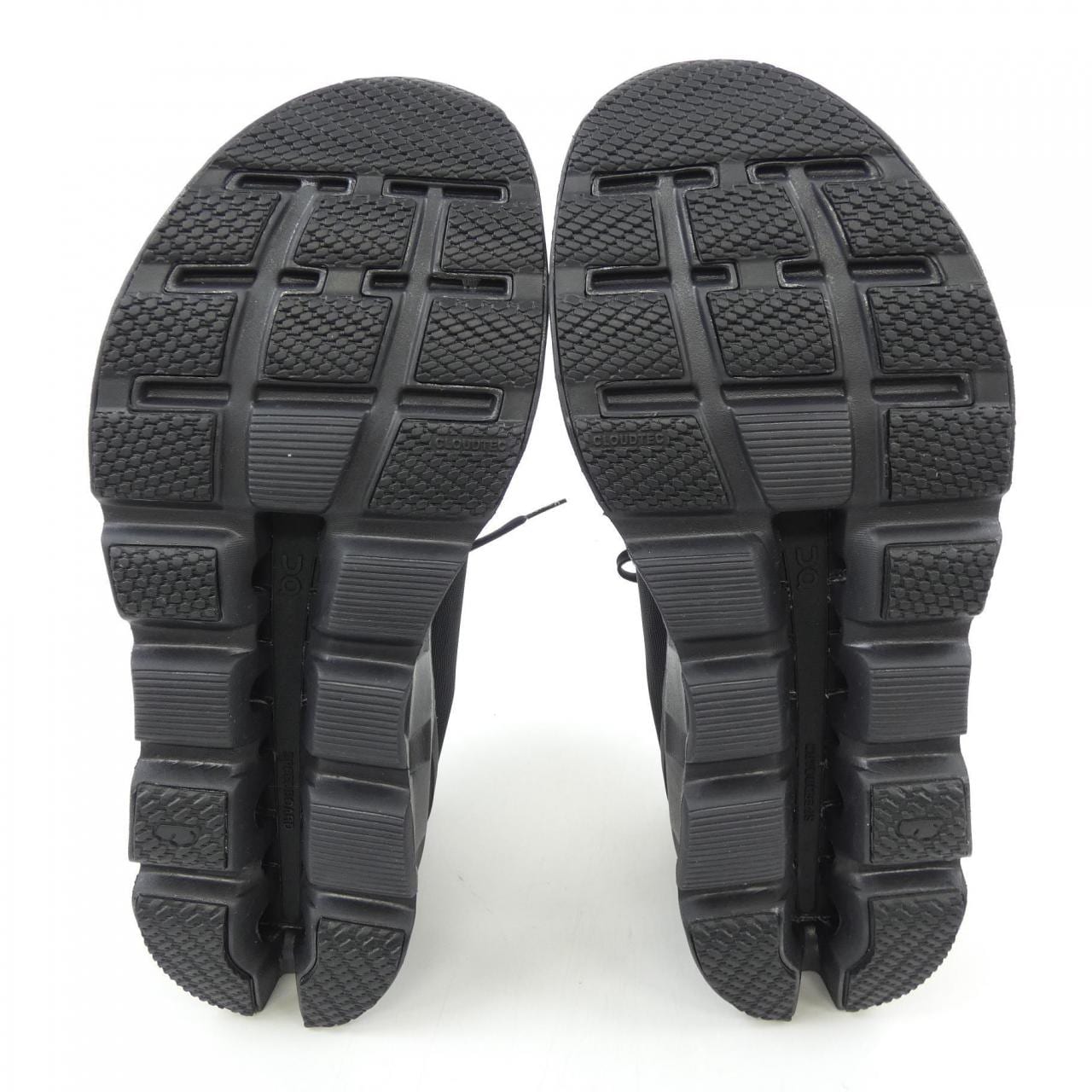 オン On CLOUDSTRATUS スニーカー