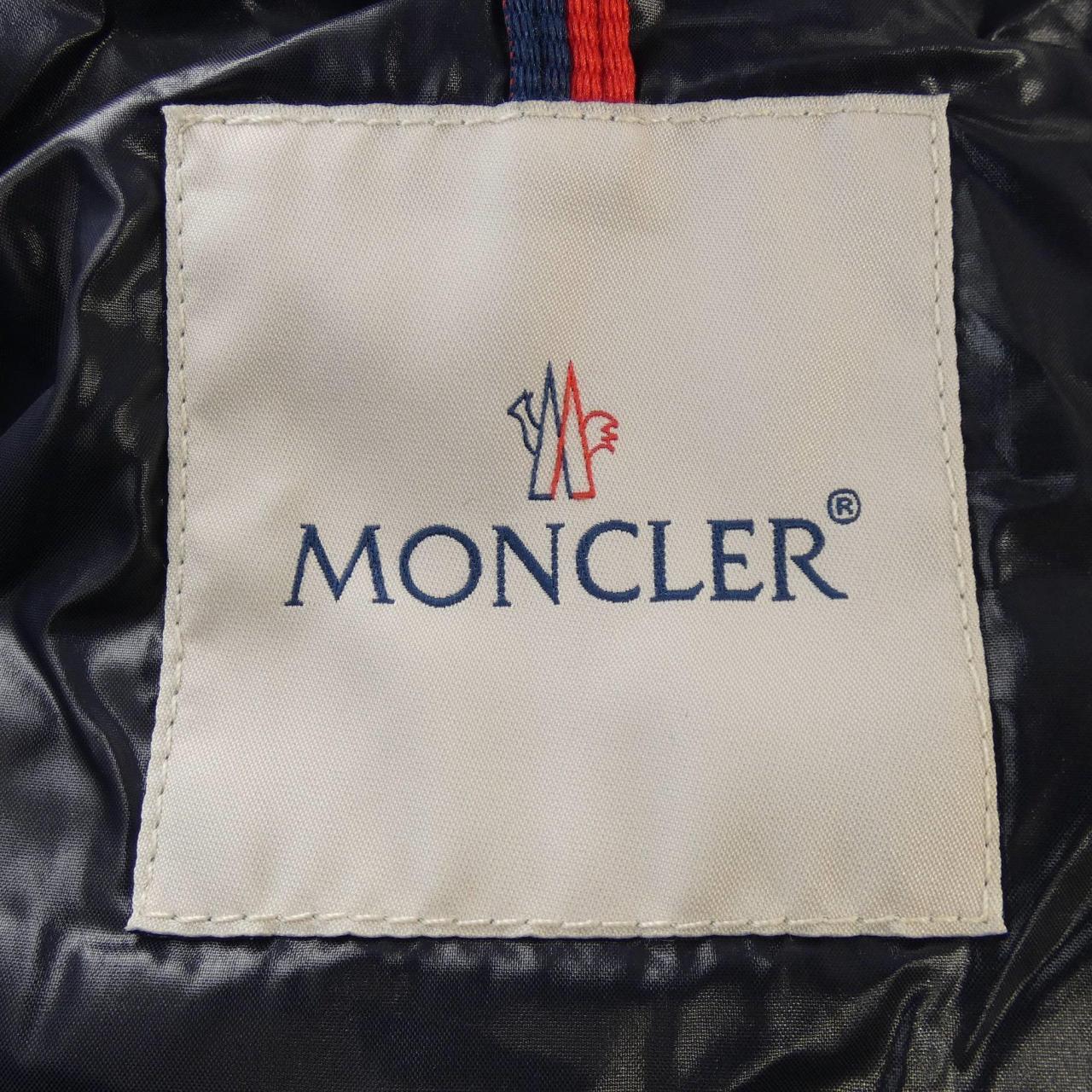 モンクレール MONCLER ダウンジャケット