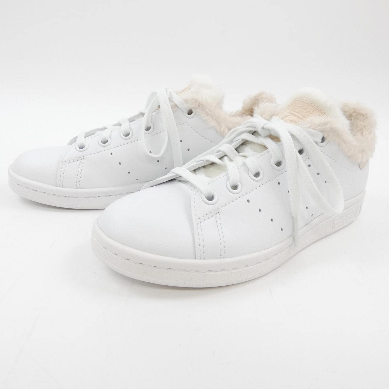 アディダス ADIDAS スニーカー