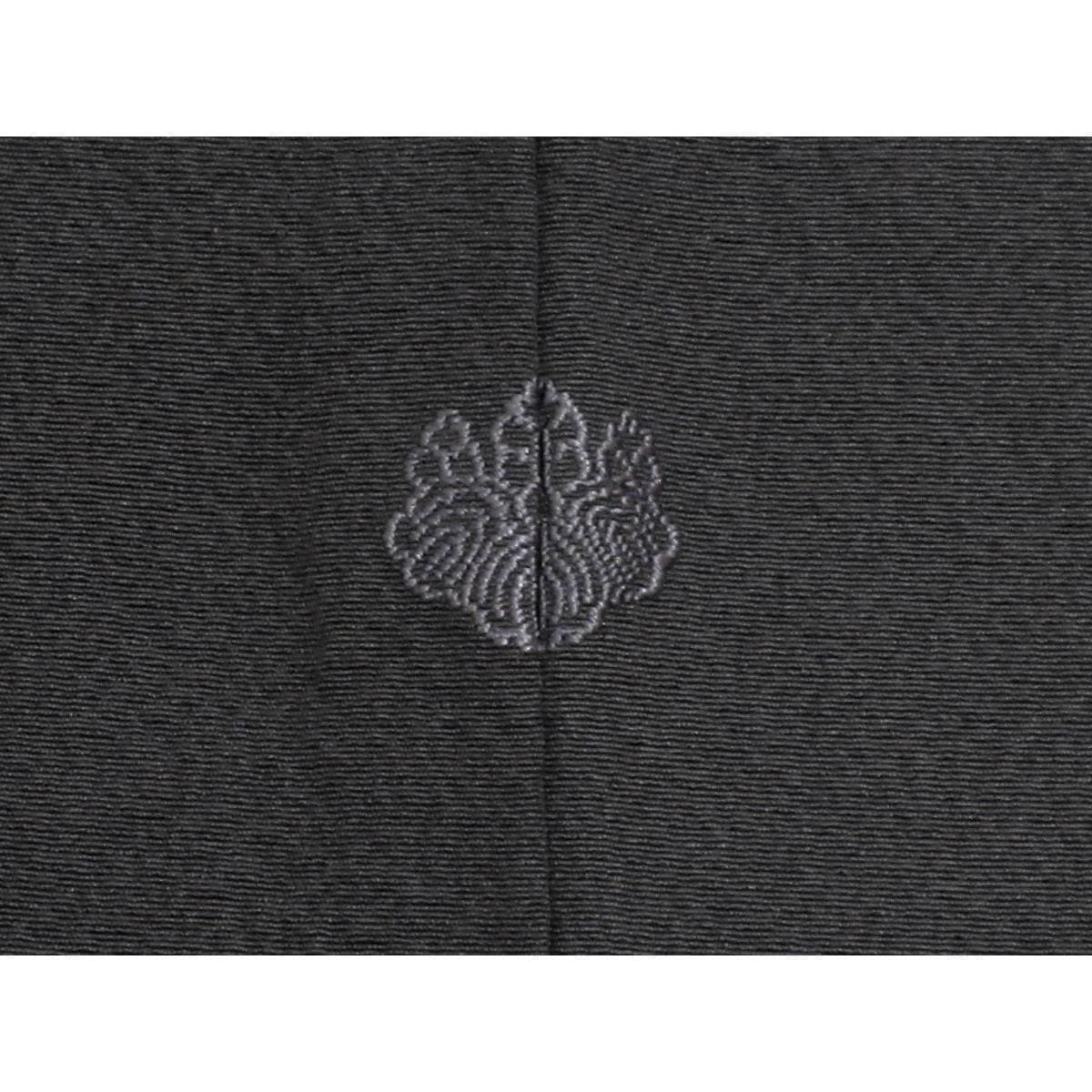 訪問着　金彩加工刺繍入り　五三の桐
