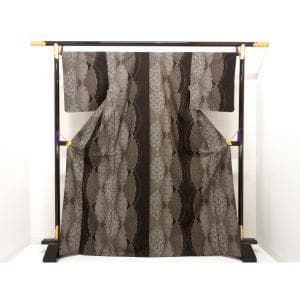 【未使用品】紬　九マルキ　証紙付【本場奄美大島紬】