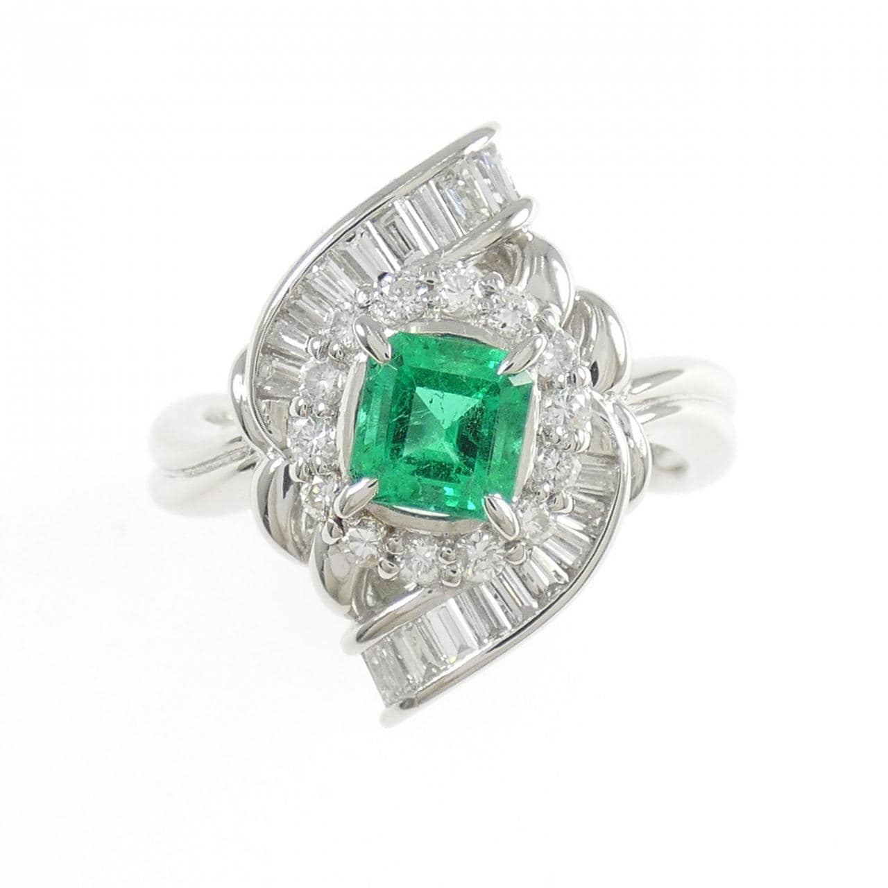 PT900 エメラルド リング 0.57CT