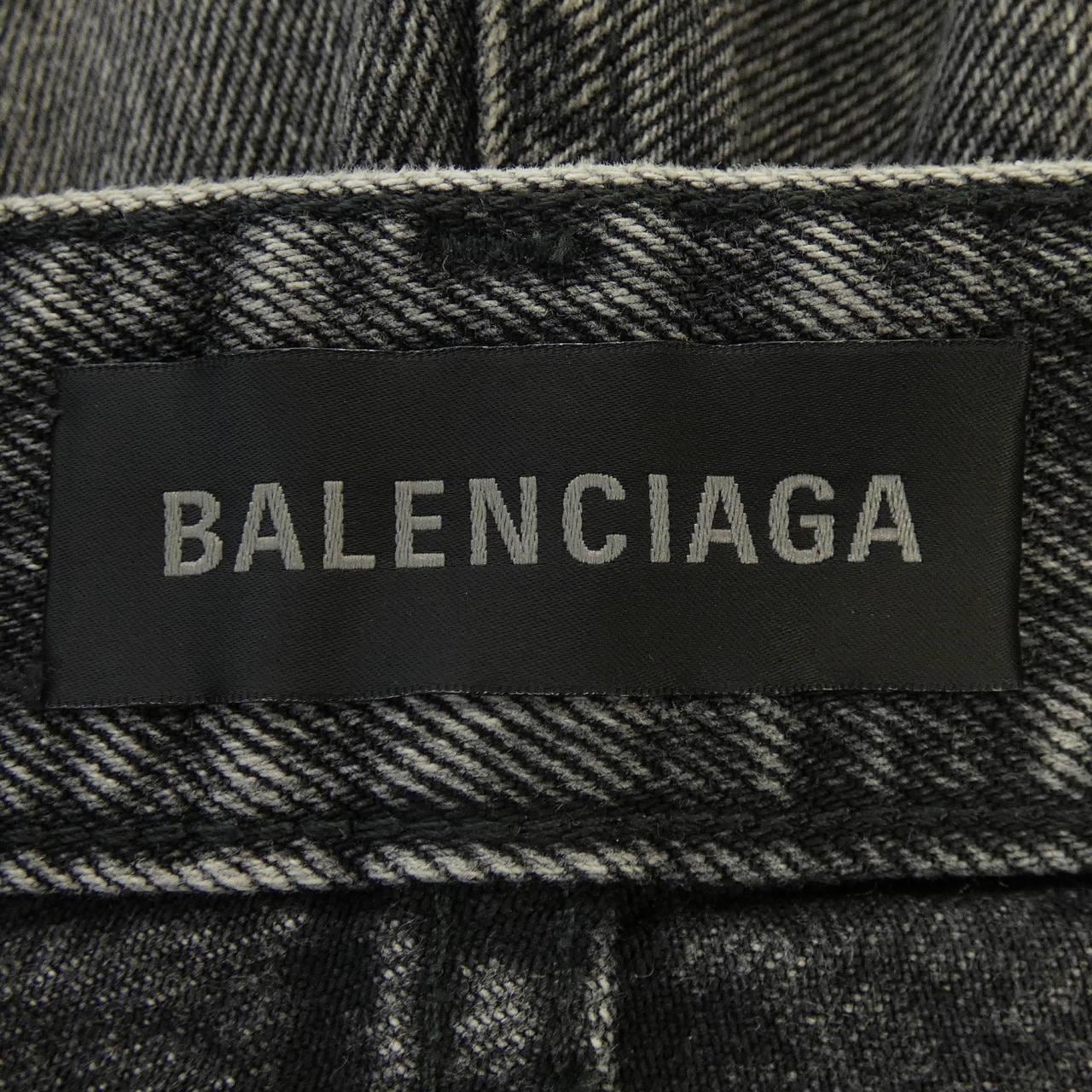 バレンシアガ BALENCIAGA 697886 TBP47 ジーンズ