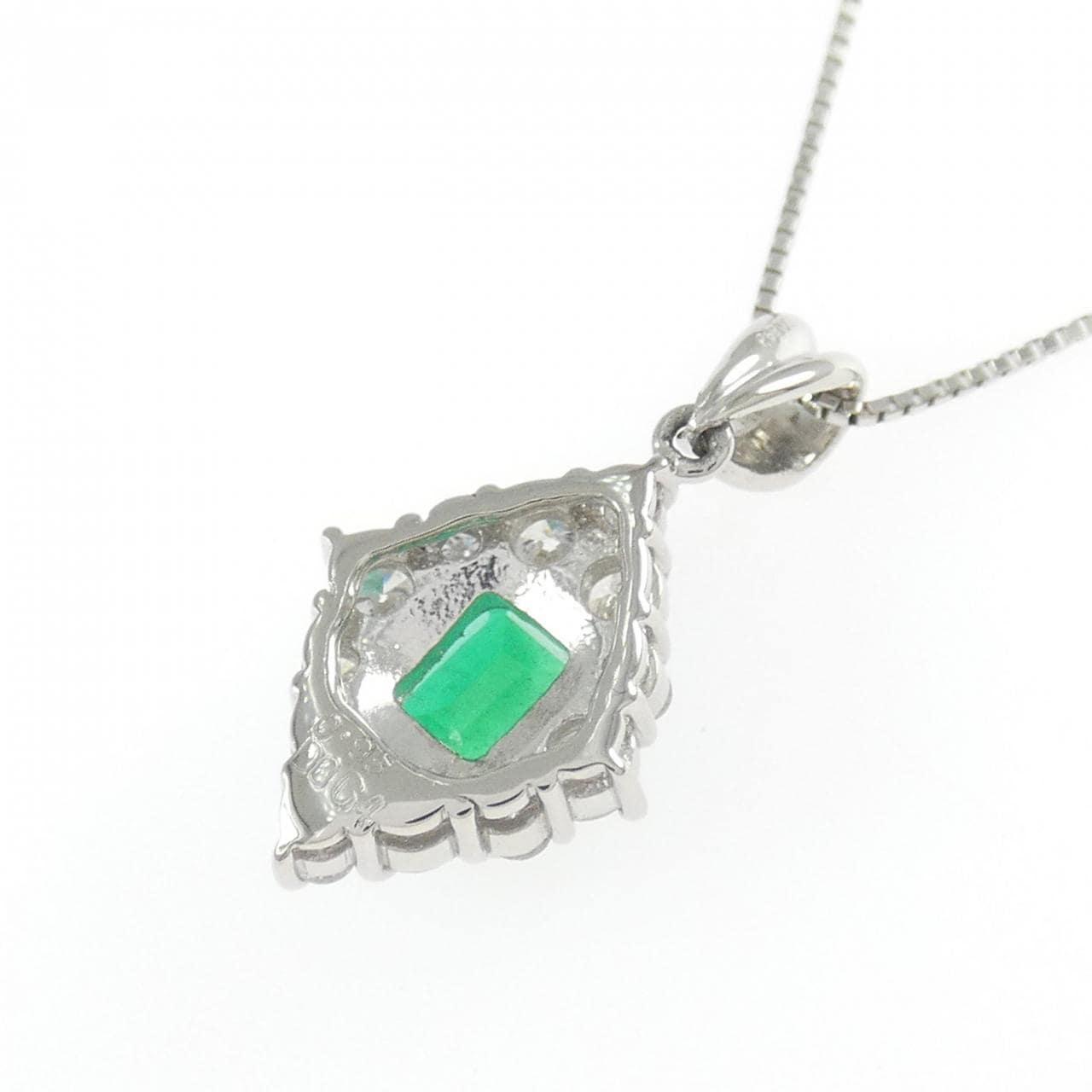 PT900/PT850 エメラルド ネックレス 0.95CT