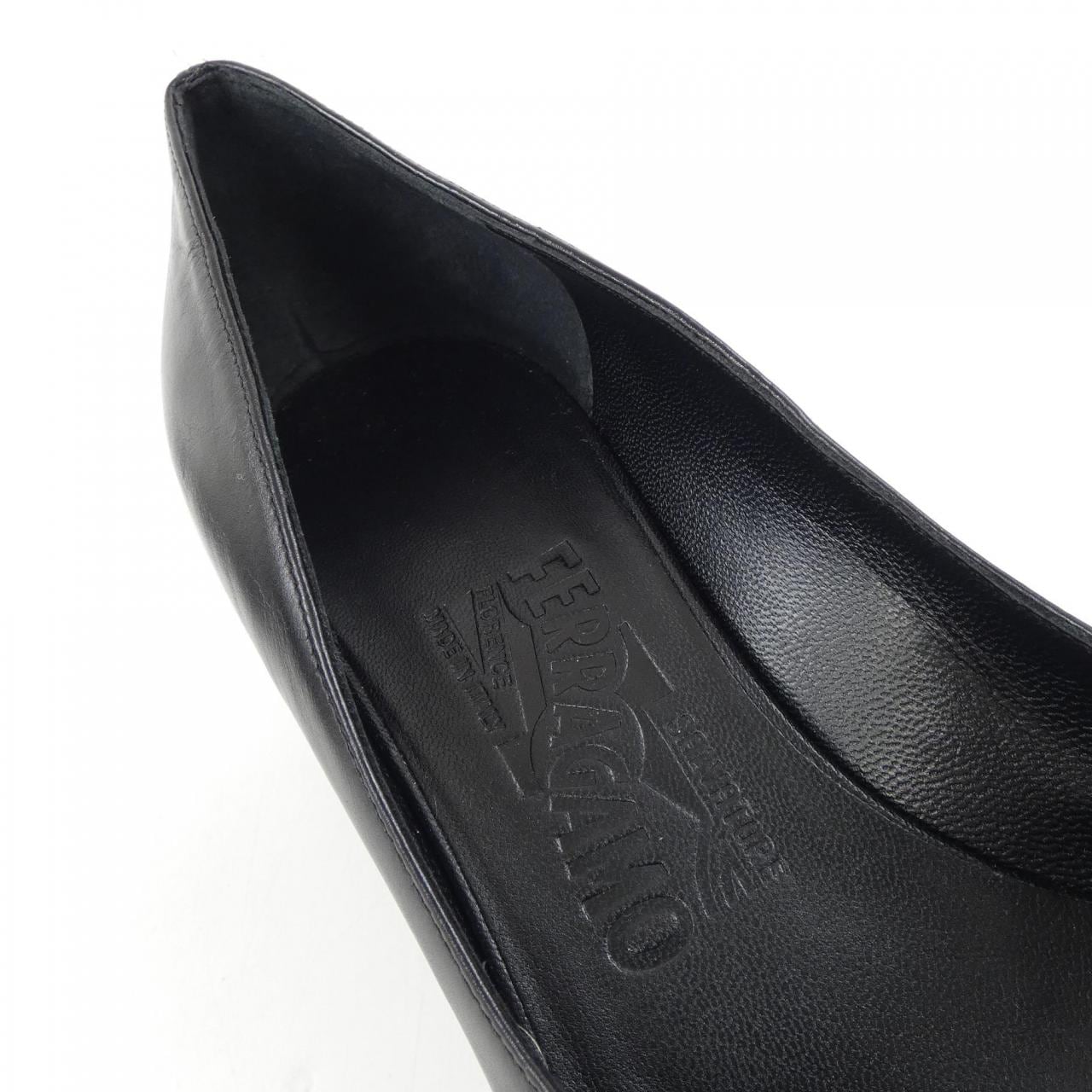 サルヴァトーレフェラガモ SALVATORE FERRAGAMO パンプス