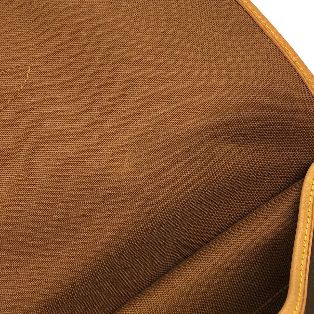 ルイヴィトン モノグラム ソミュール 30cm M42256 ショルダーバッグ