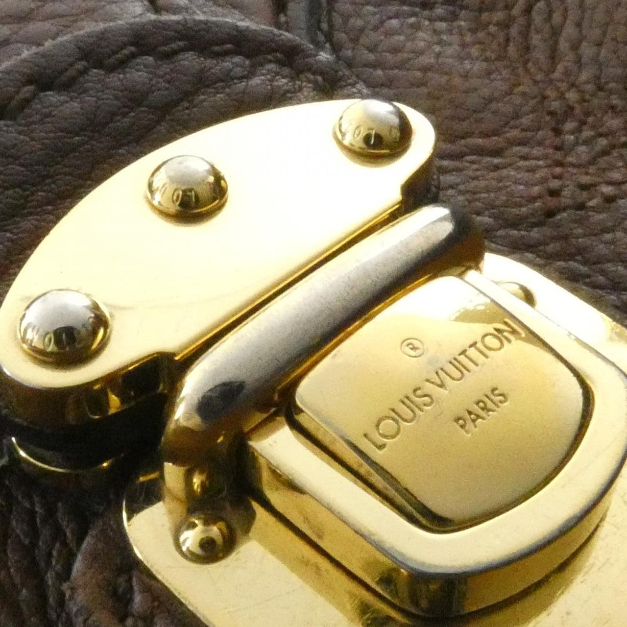 ルイヴィトン マヒナ XS M95997 ショルダーバッグ