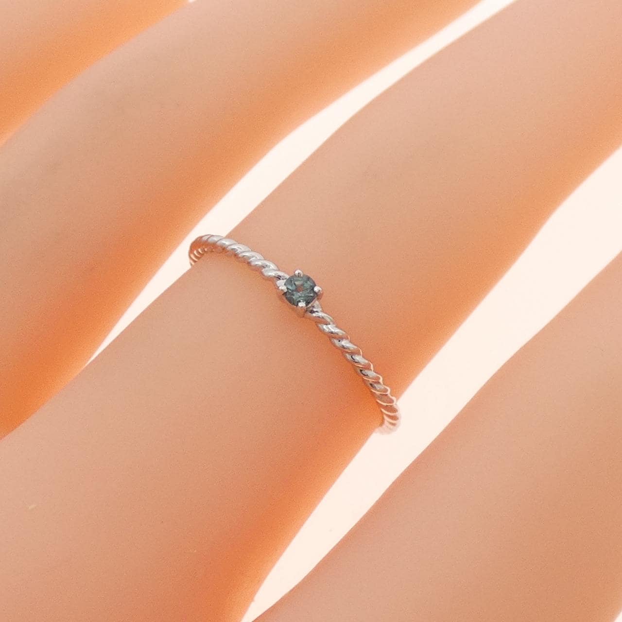 K10WG アレキサンドライト リング