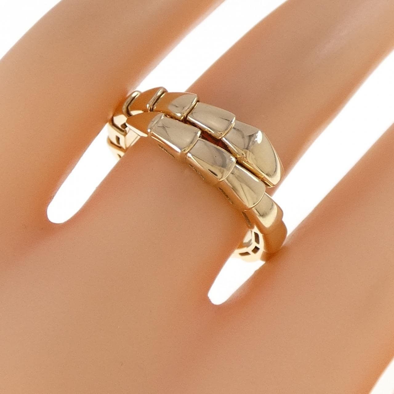 BVLGARI Serpenti毒蛇戒指