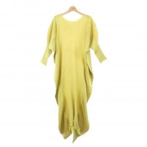 イッセイミヤケ ISSEY MIYAKE IM21KI763 ワンピース