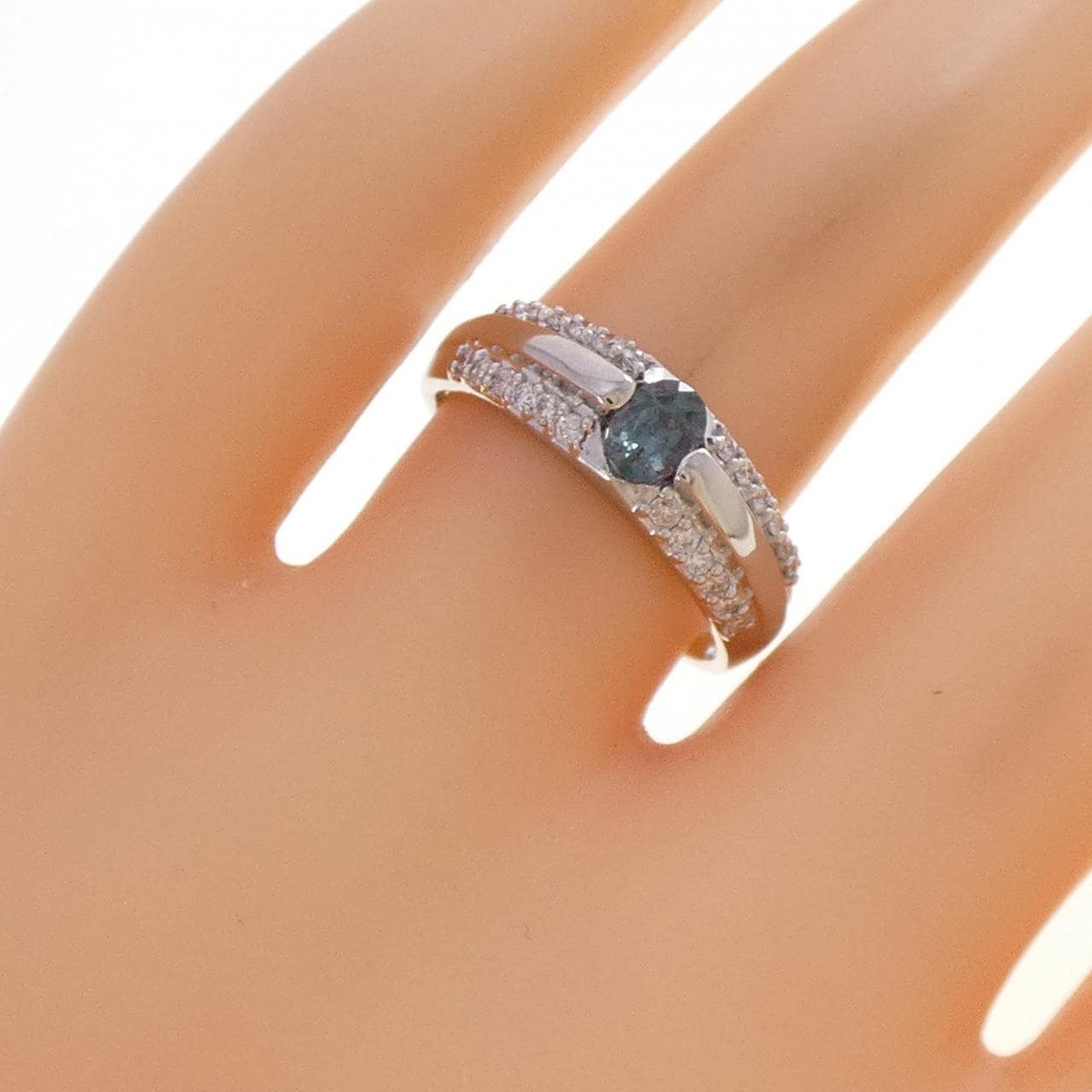 PT900 アレキサンドライト リング 0.39CT