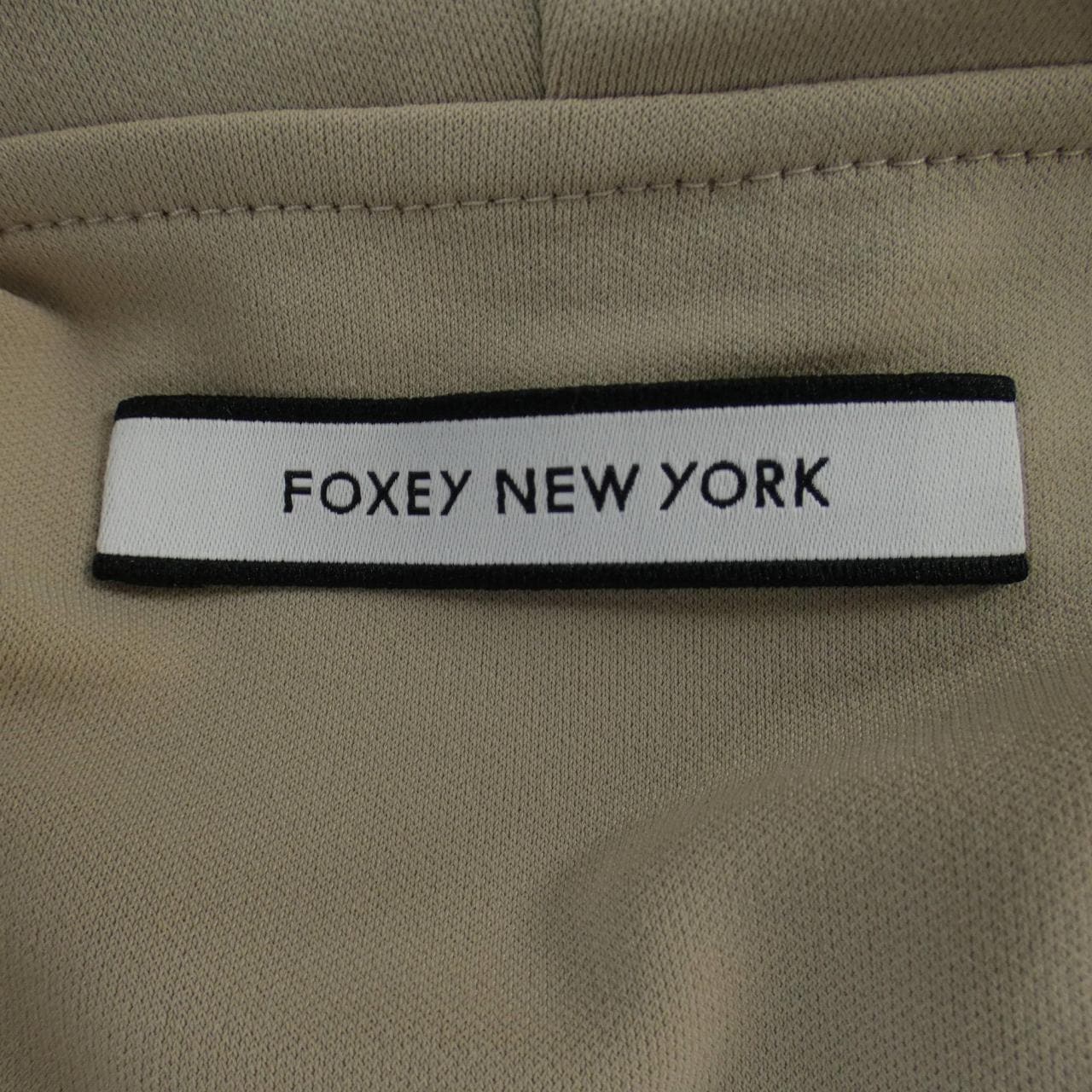 フォクシーニューヨーク FOXEY NEW YORK パーカー