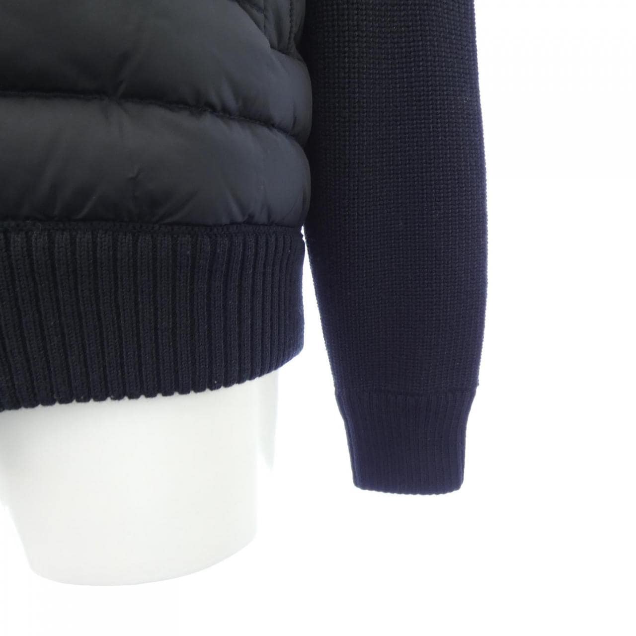 モンクレール MONCLER ダウンジャケット
