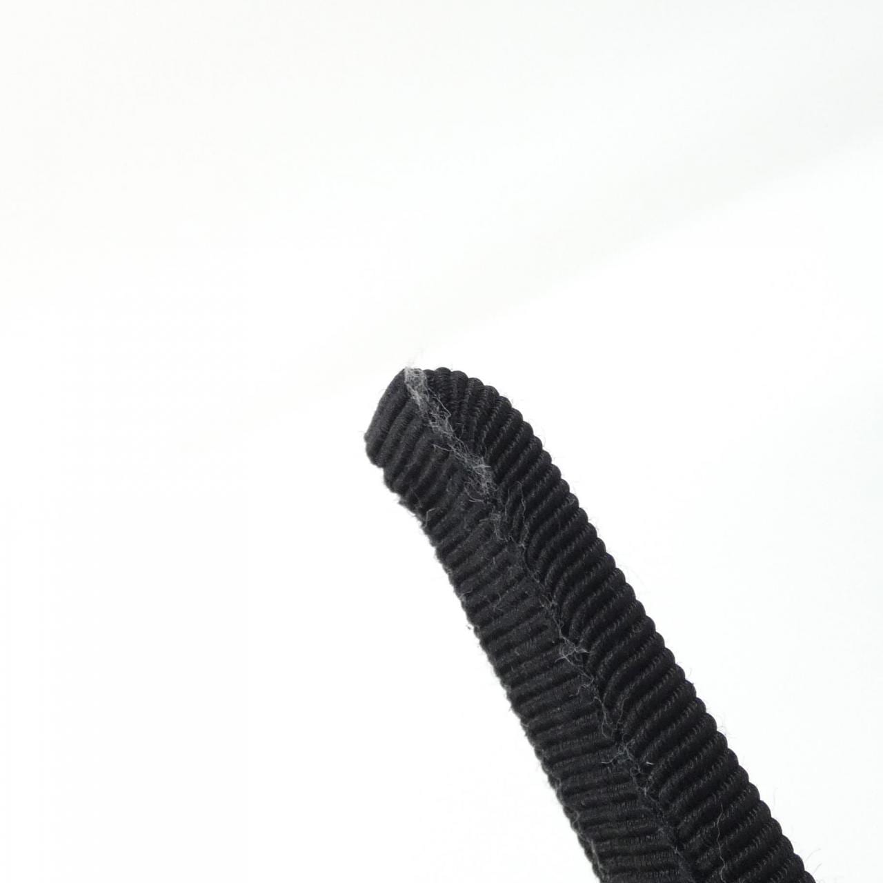 サルヴァトーレフェラガモ 34 1689 カチューシャ