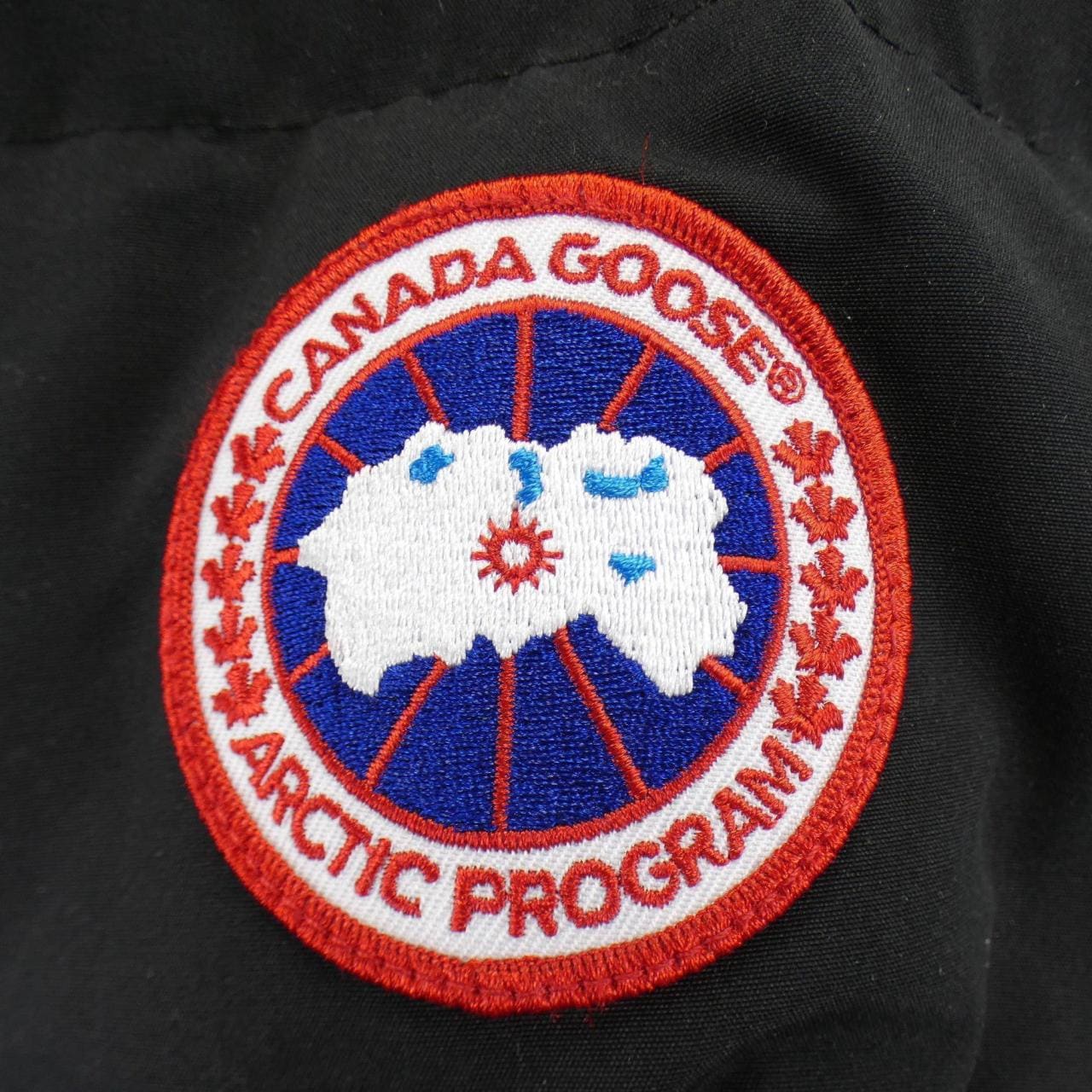カナダグース CANADA GOOSE ダウンジャケット