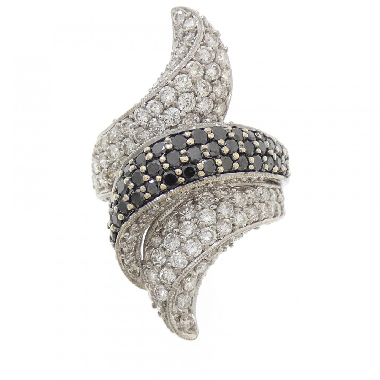 750WG/750BG ダイヤモンド リング 2.82CT