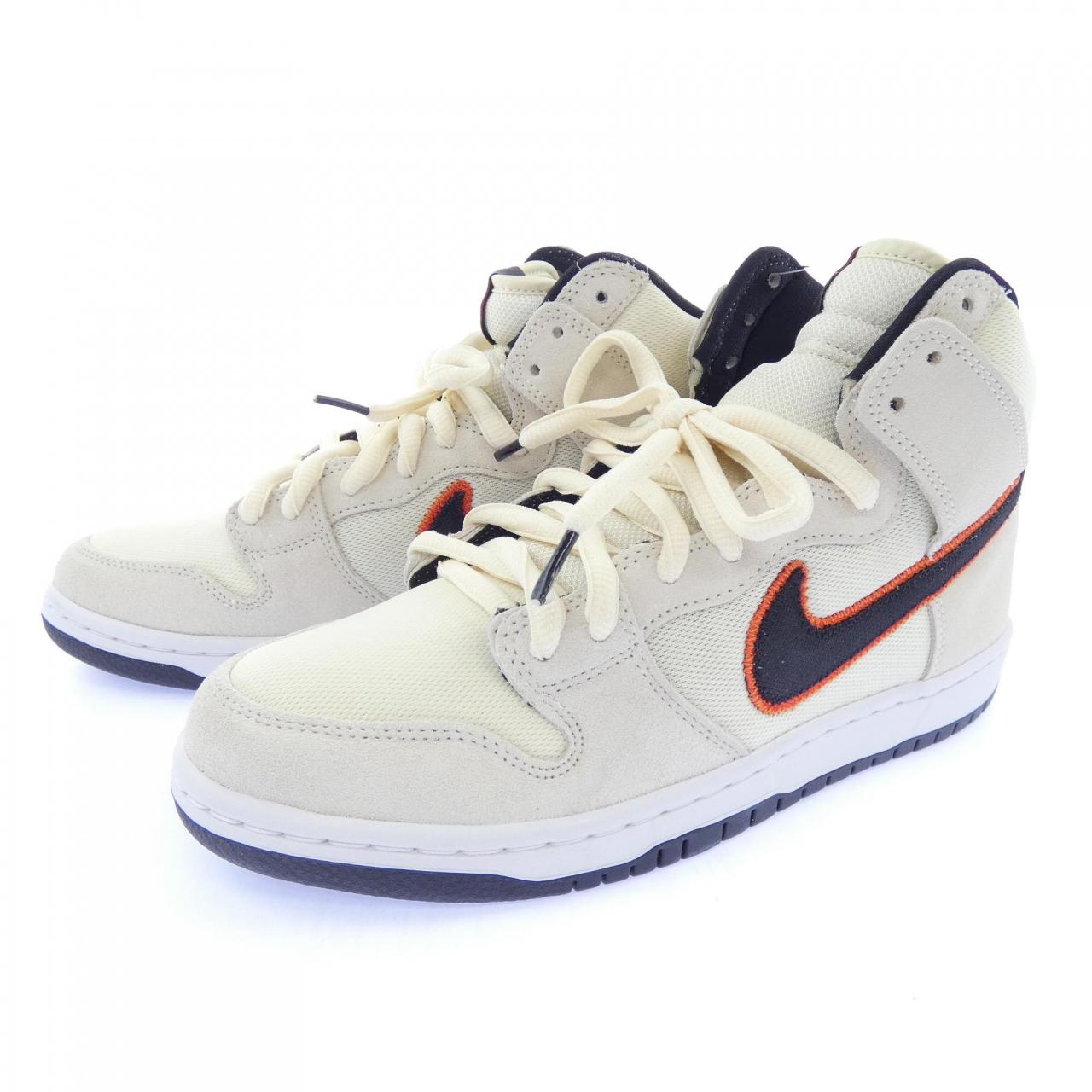 ナイキ NIKE DO9394-100 スニーカー