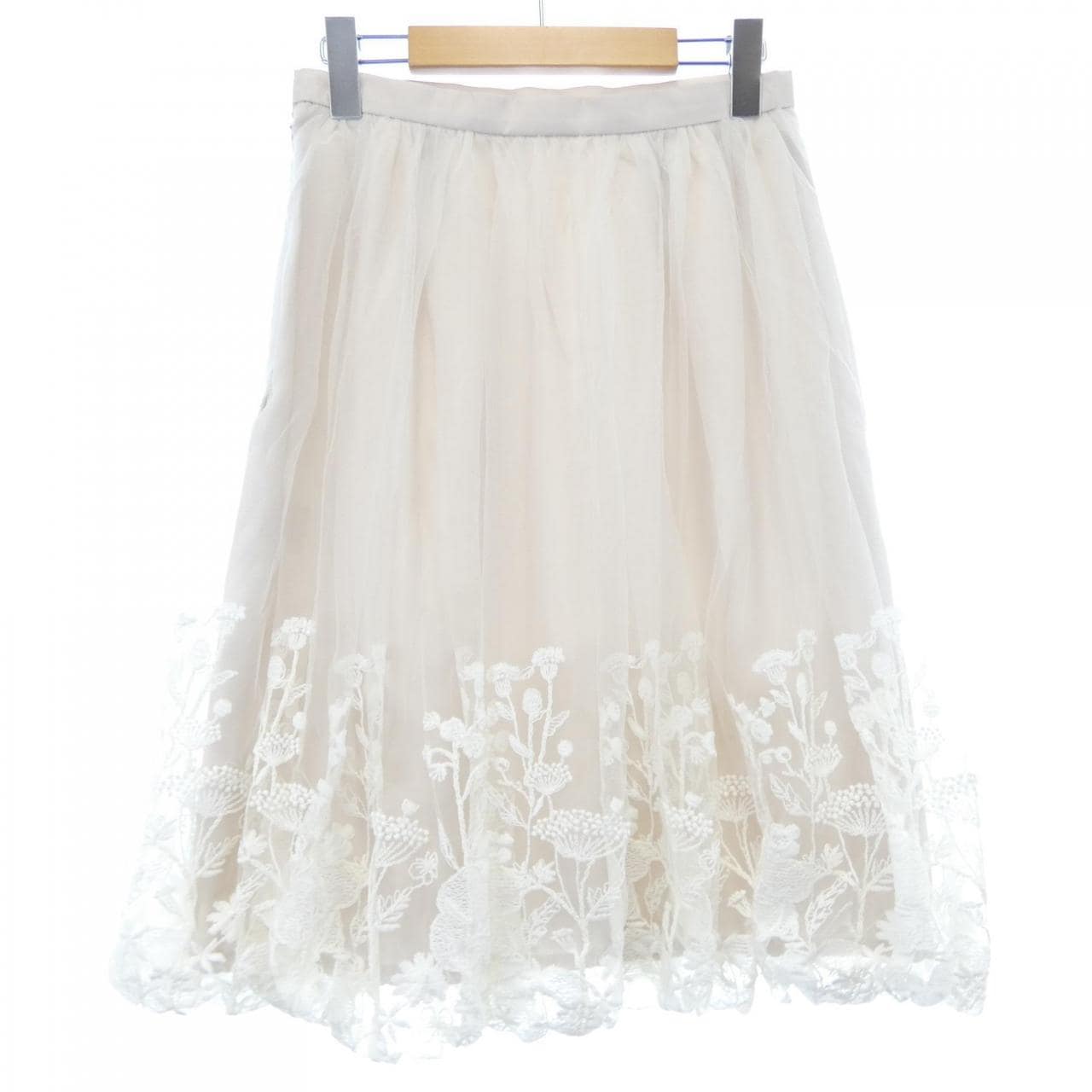 トゥービーシック TO BE CHIC スカート