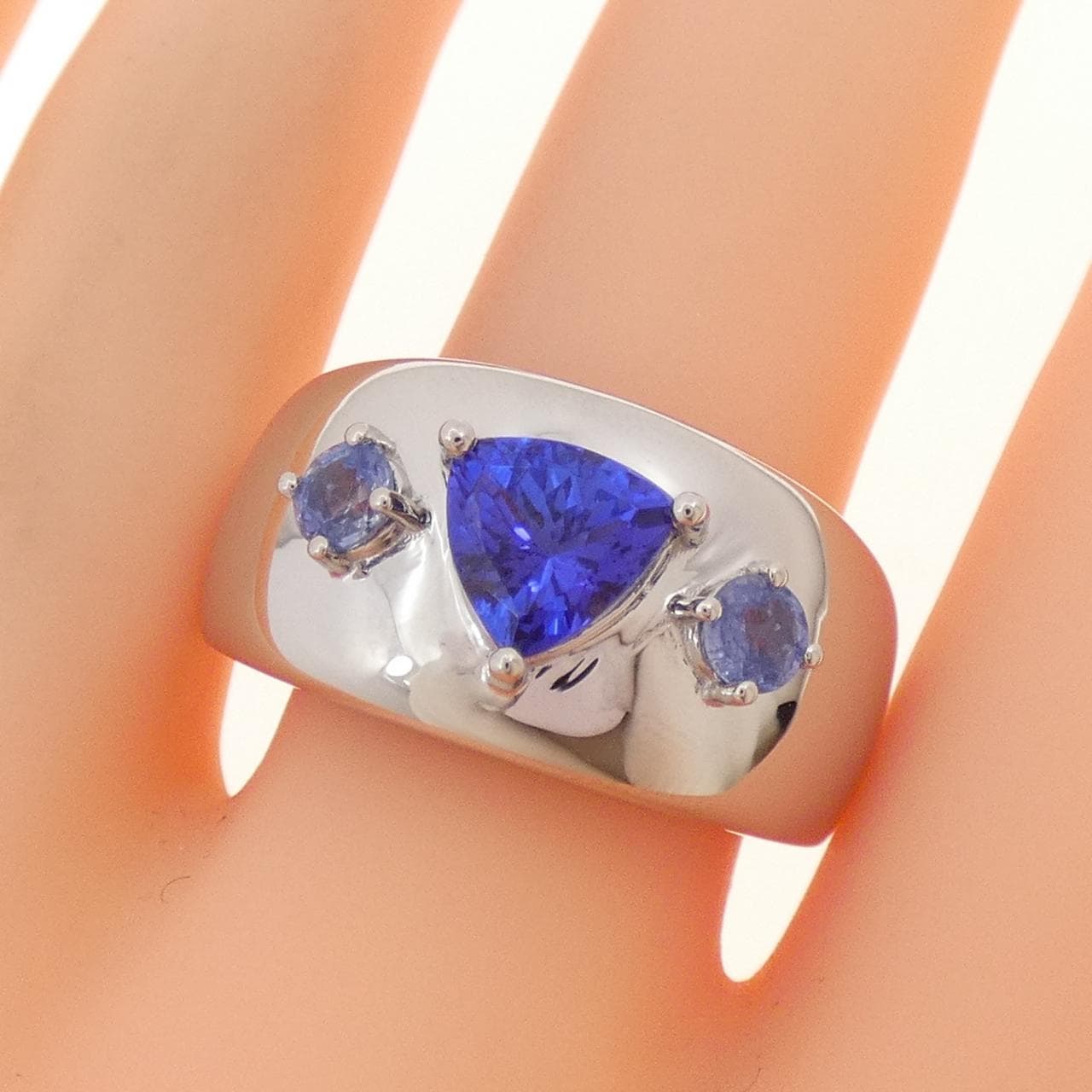 PT950 タンザナイト リング 1.34CT