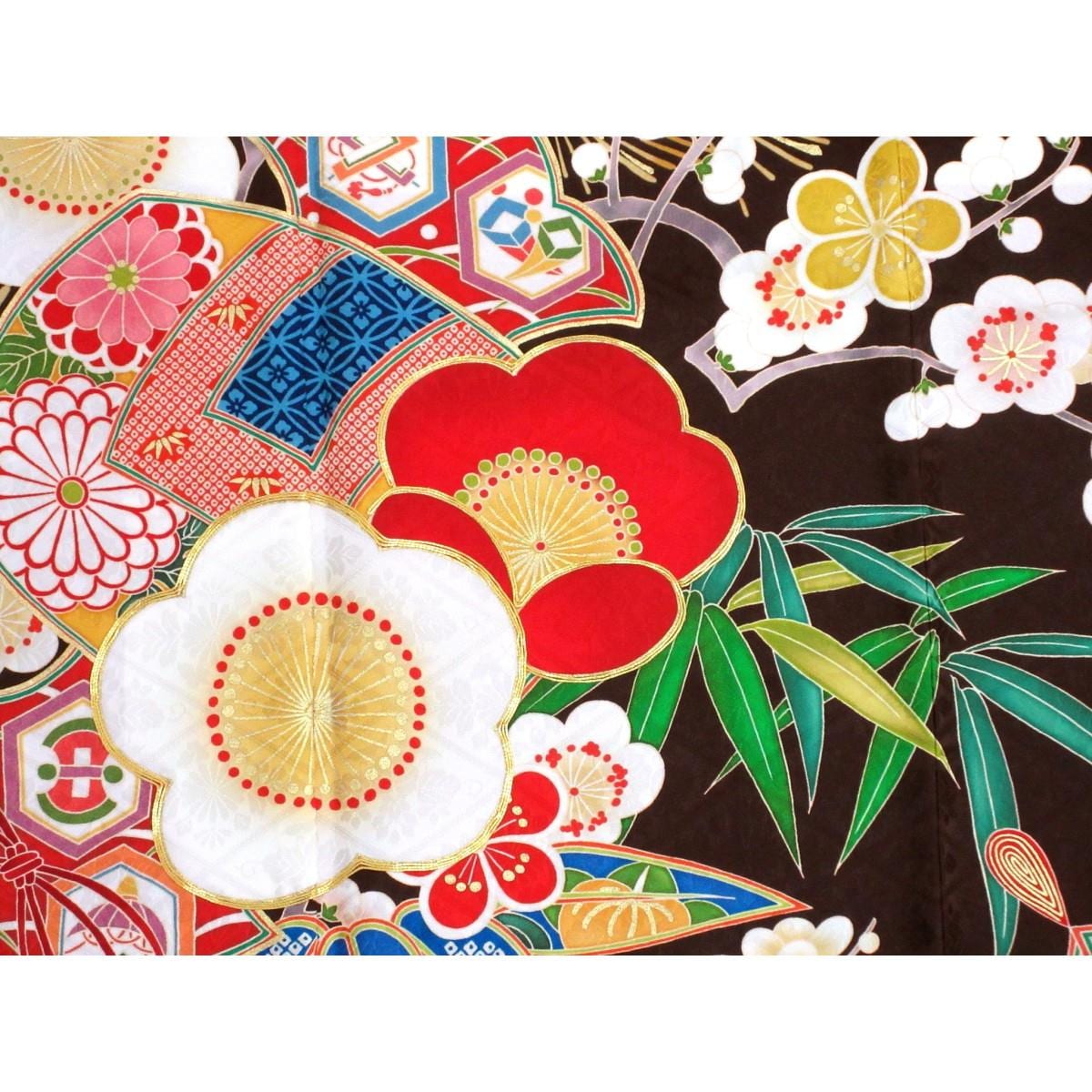 振袖　友禅金彩加工　刺繍入り