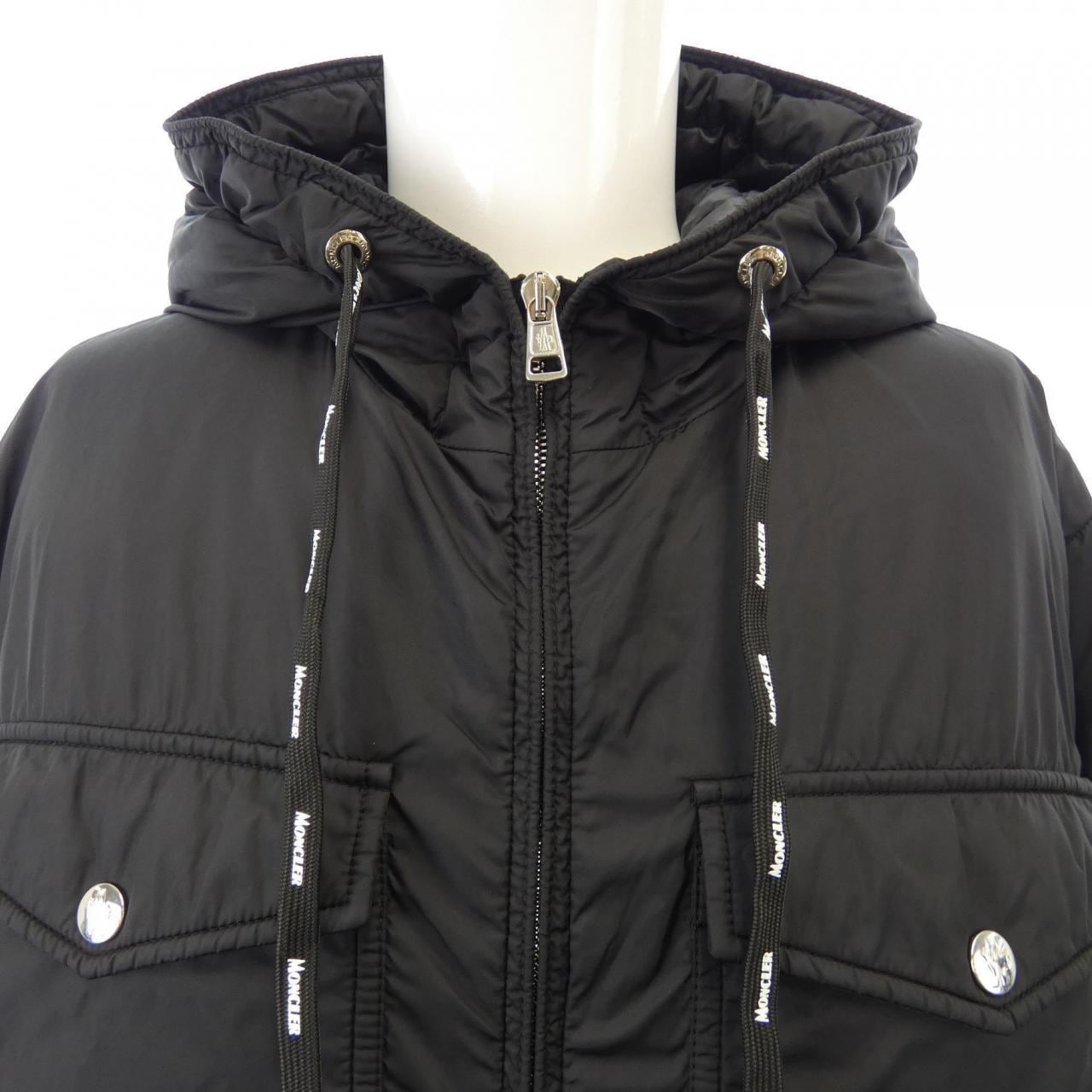 モンクレール MONCLER ダウンジャケット