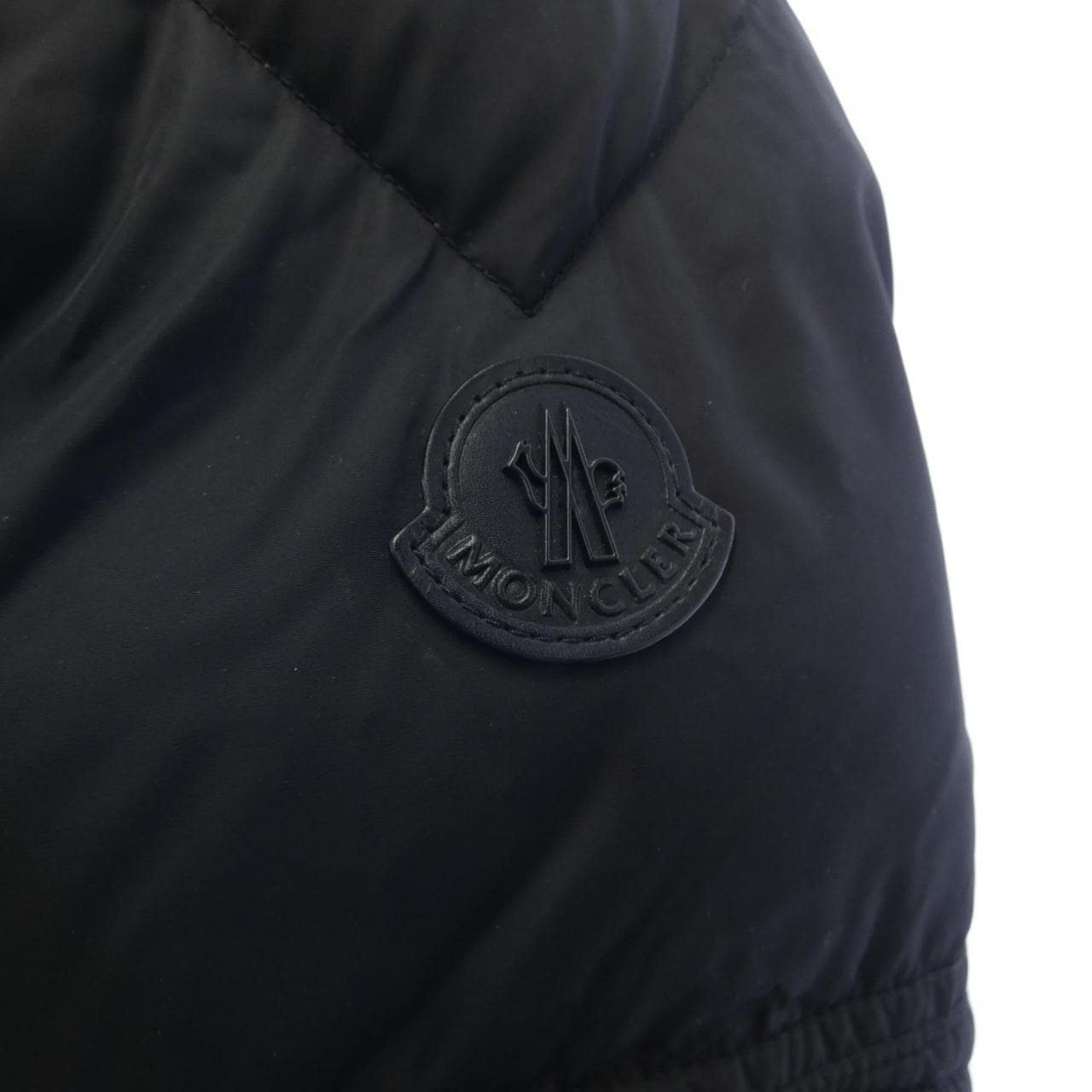 モンクレール MONCLER ダウンジャケット