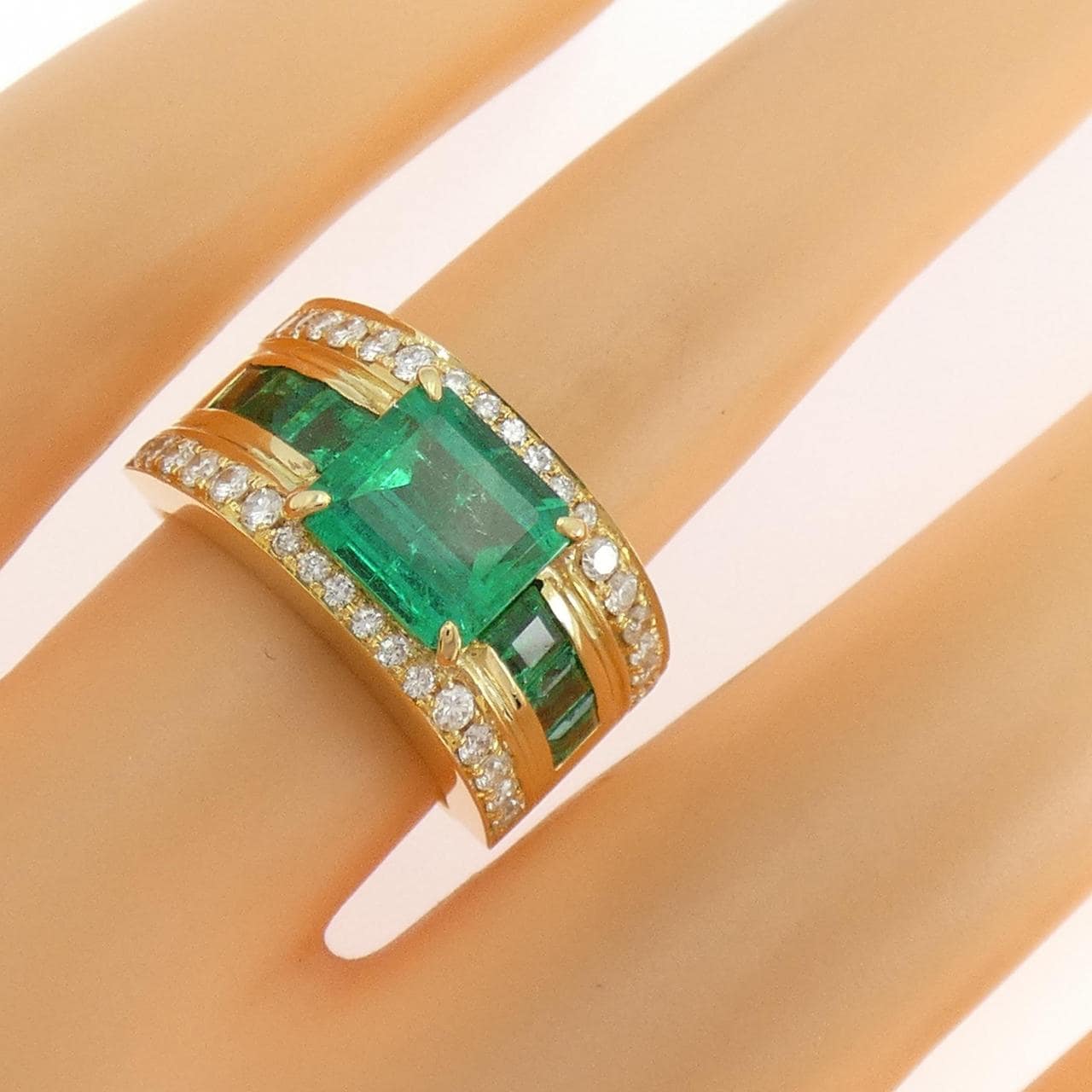 K18YG エメラルド リング 2.681CT