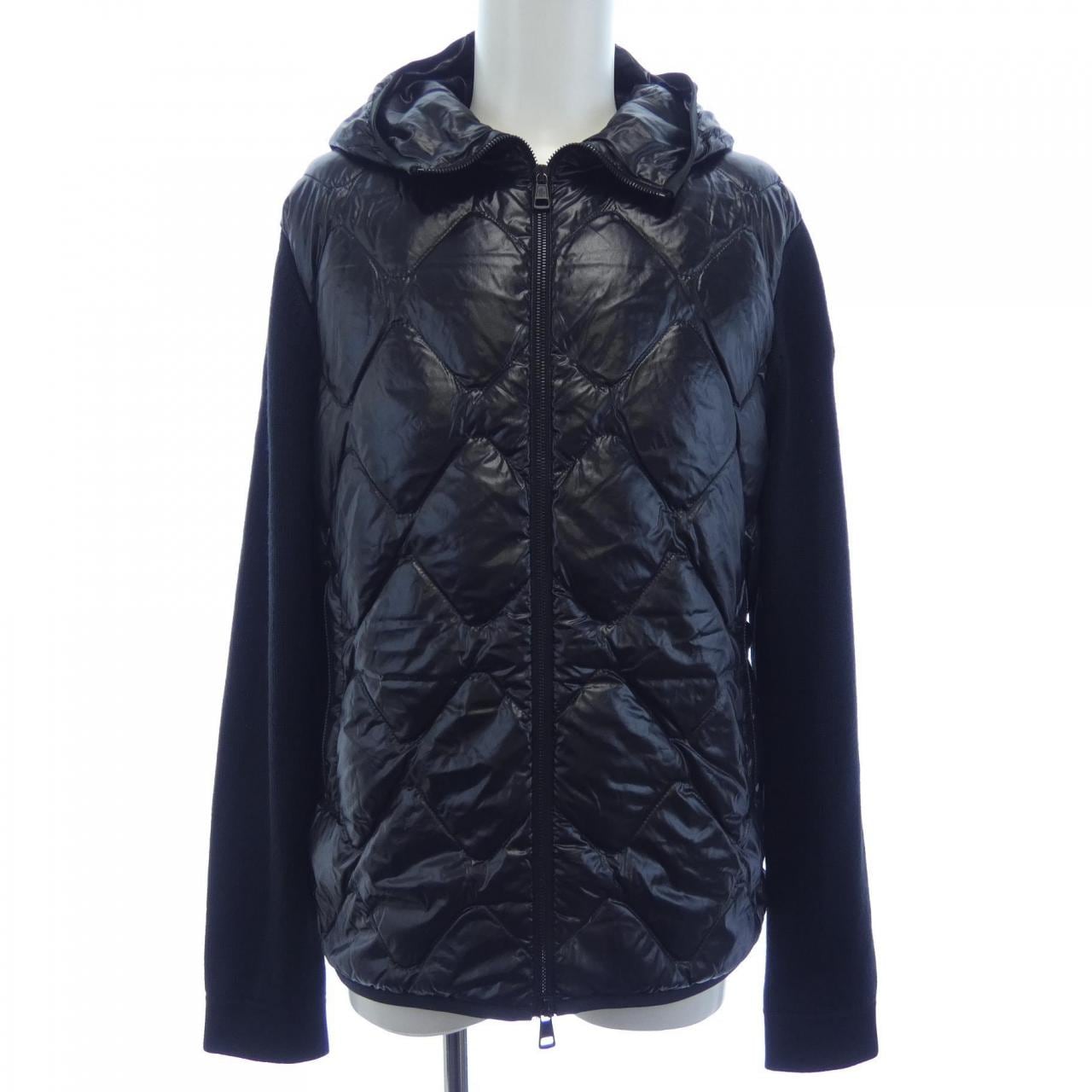 モンクレール MONCLER ダウンジャケット