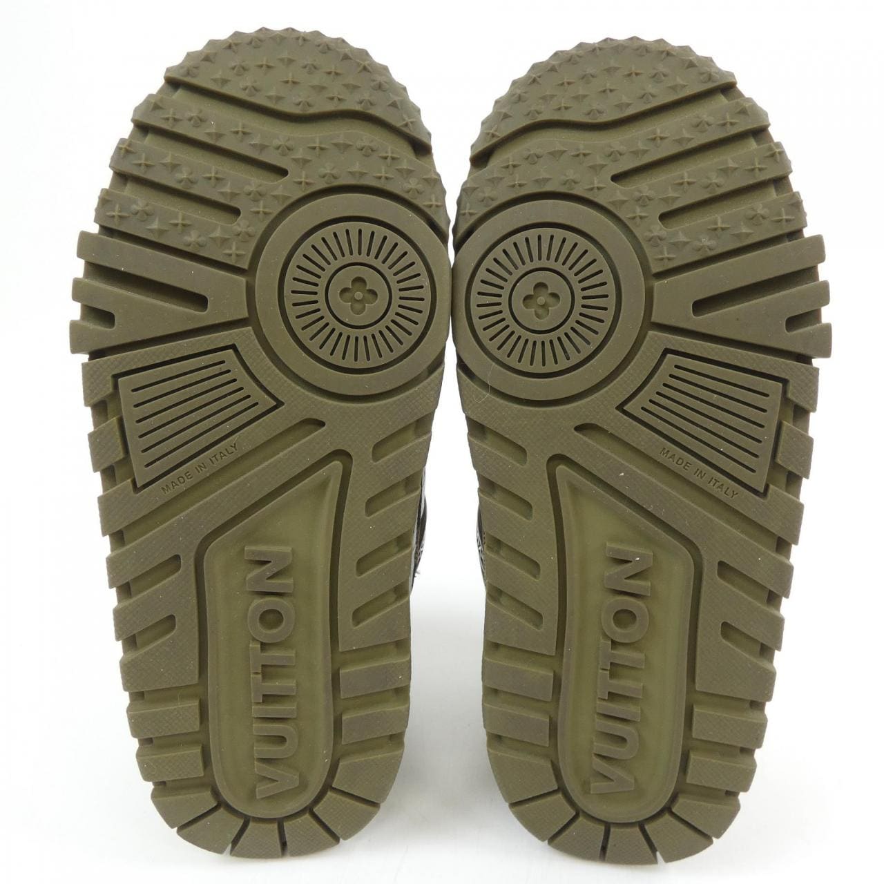 ルイヴィトン LOUIS VUITTON LVトレイナーマキシライン スニーカー