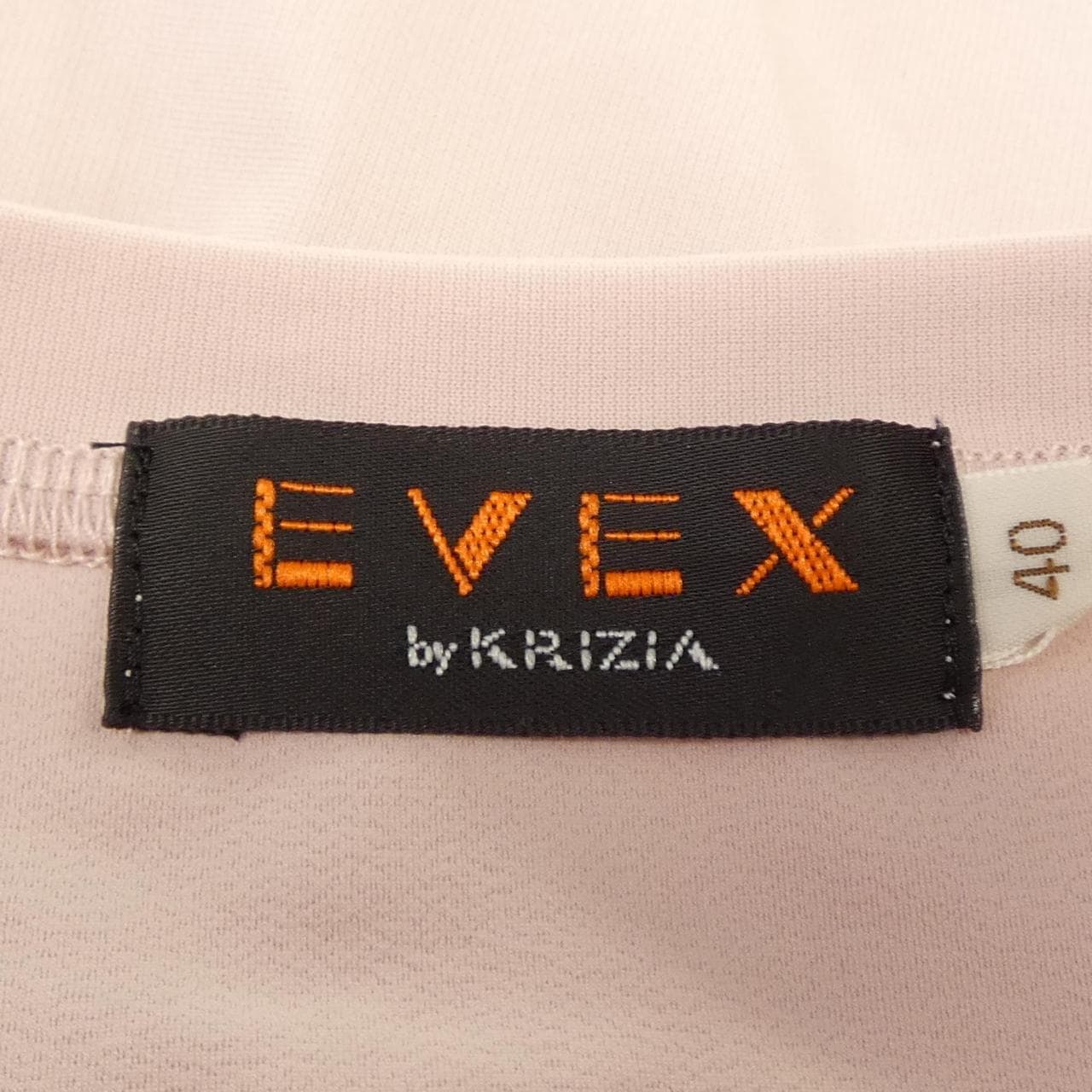 エヴェックスバイクリツィア EVEX BY KRIZIA TAE トップス
