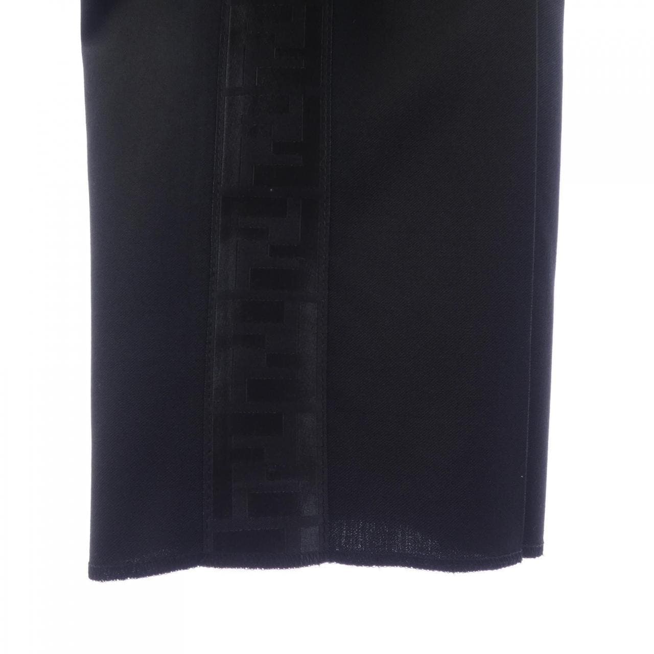 フェンディ FENDI FB0514 ABI2 パンツ