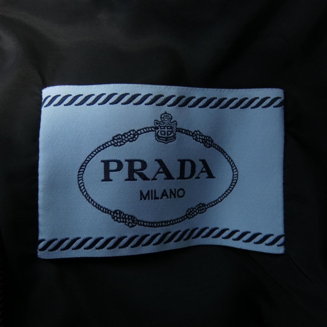 プラダ PRADA コート