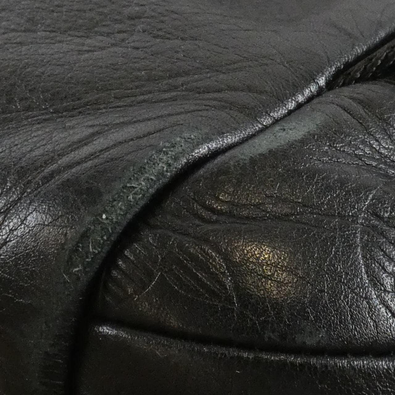 LOUIS VUITTON Monogram Shadow Discovery 背包 M43680双肩包