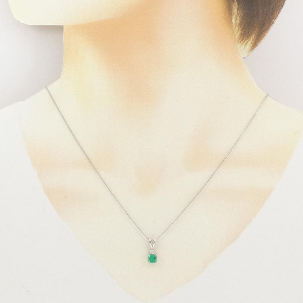 PT900/PT850 エメラルド ネックレス 0.52CT