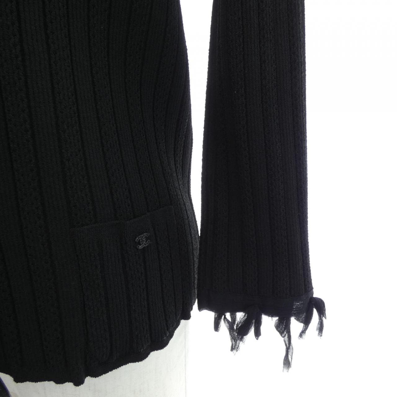 【ヴィンテージ】シャネル CHANEL P28035K00037 06P カーディガン