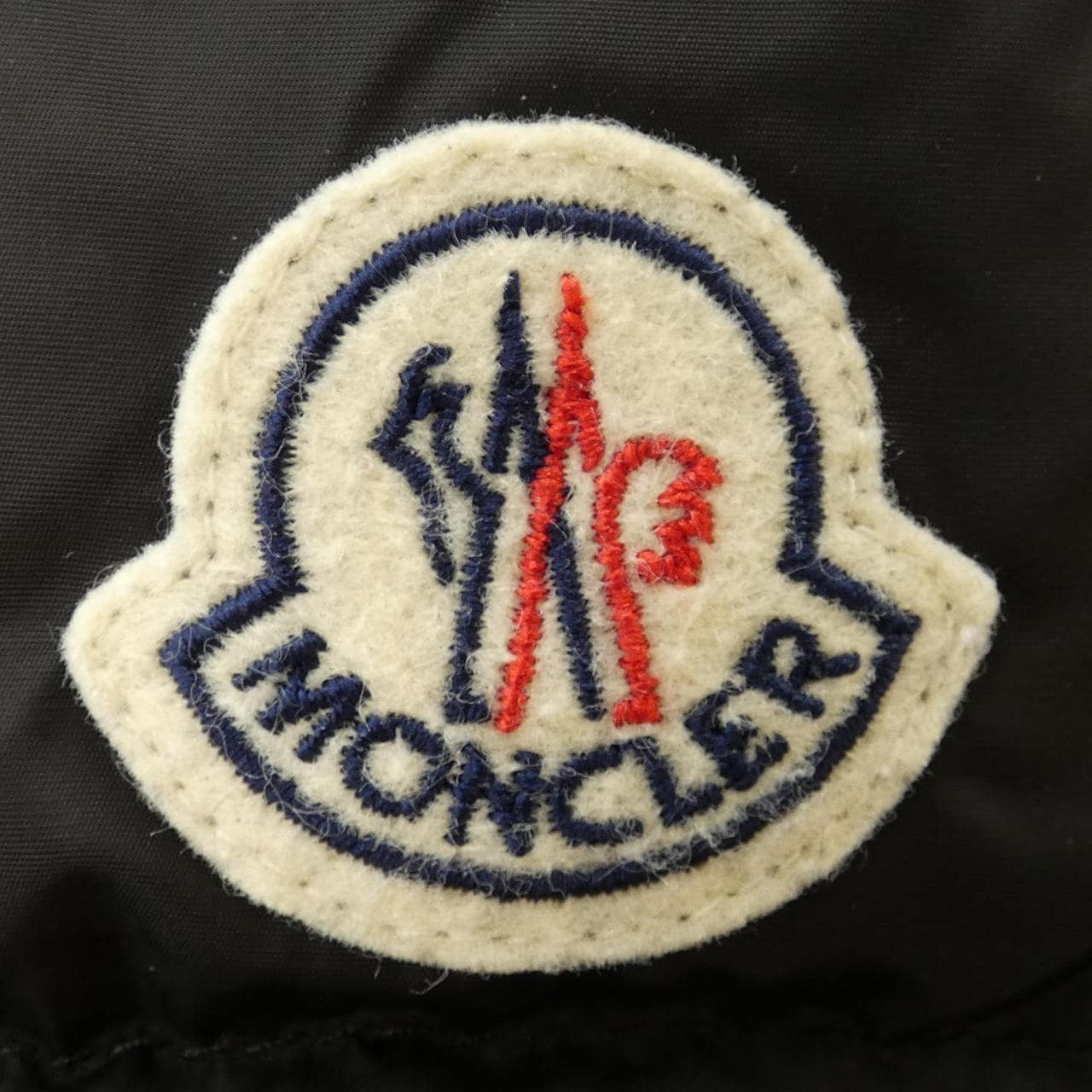 モンクレール MONCLER ダウンジャケット