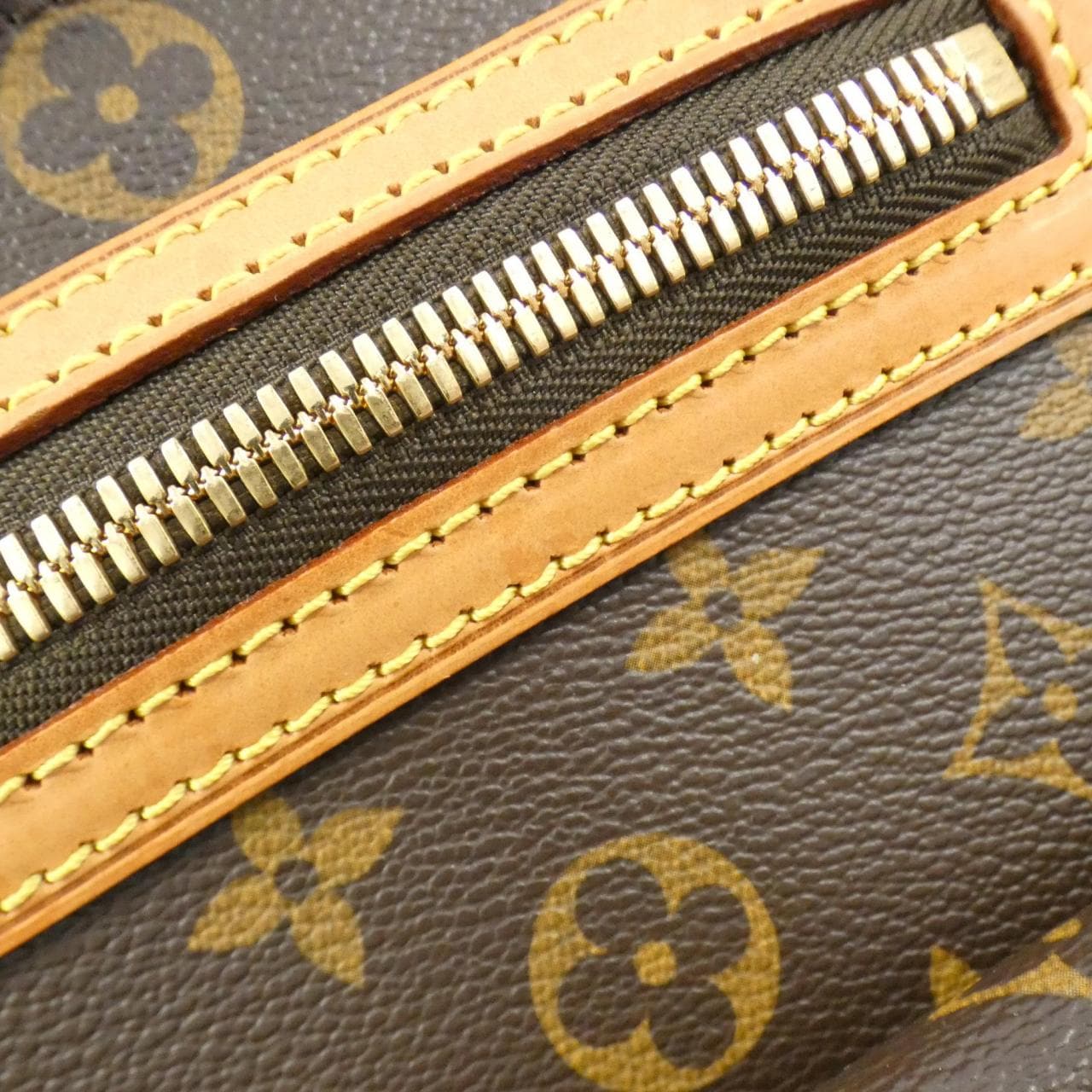 LOUIS VUITTON Monogram Hudson GM M40045 单肩包