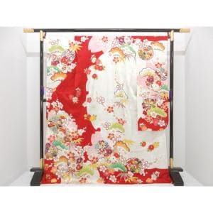 振袖　友禅金彩加工　刺繍入り