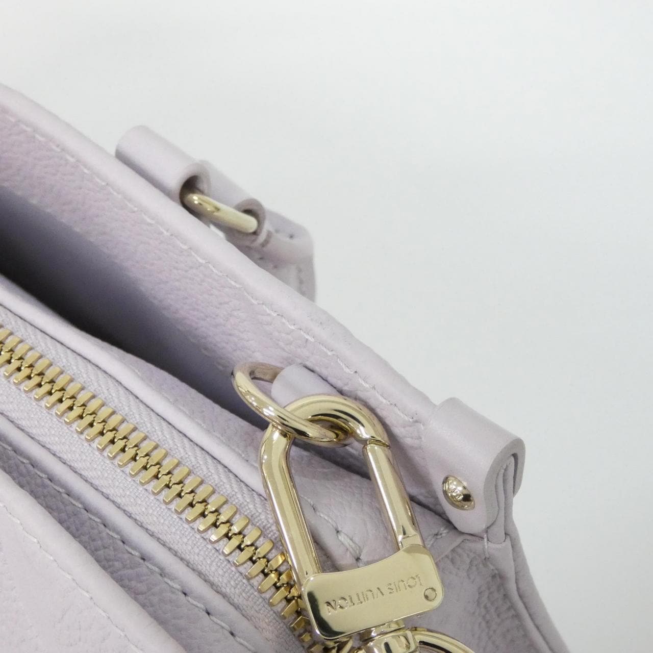 ルイヴィトン モノグラム アンプラント オンザゴー EW M15192 バッグ