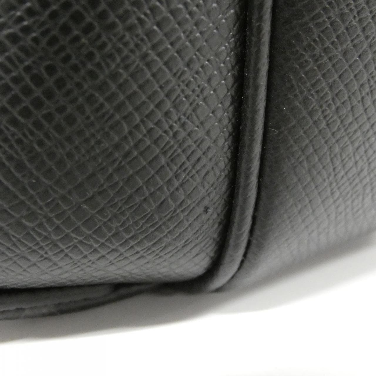 ルイヴィトン タイガ ラマ アウトドア メッセンジャー PM M30233 ショルダーバッグ