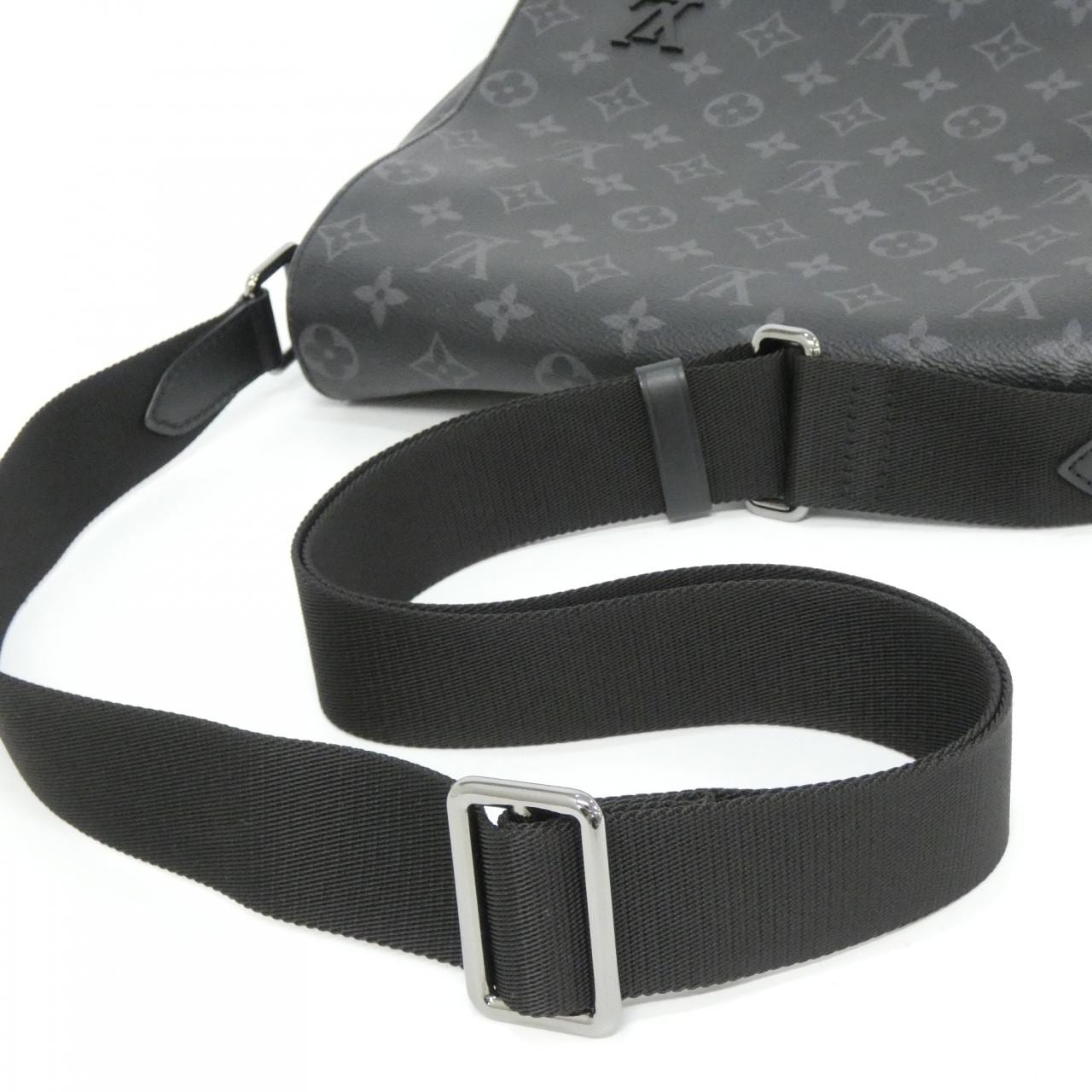 ルイヴィトン モノグラム エクリプス ディストリクト PM M45272 ショルダーバッグ