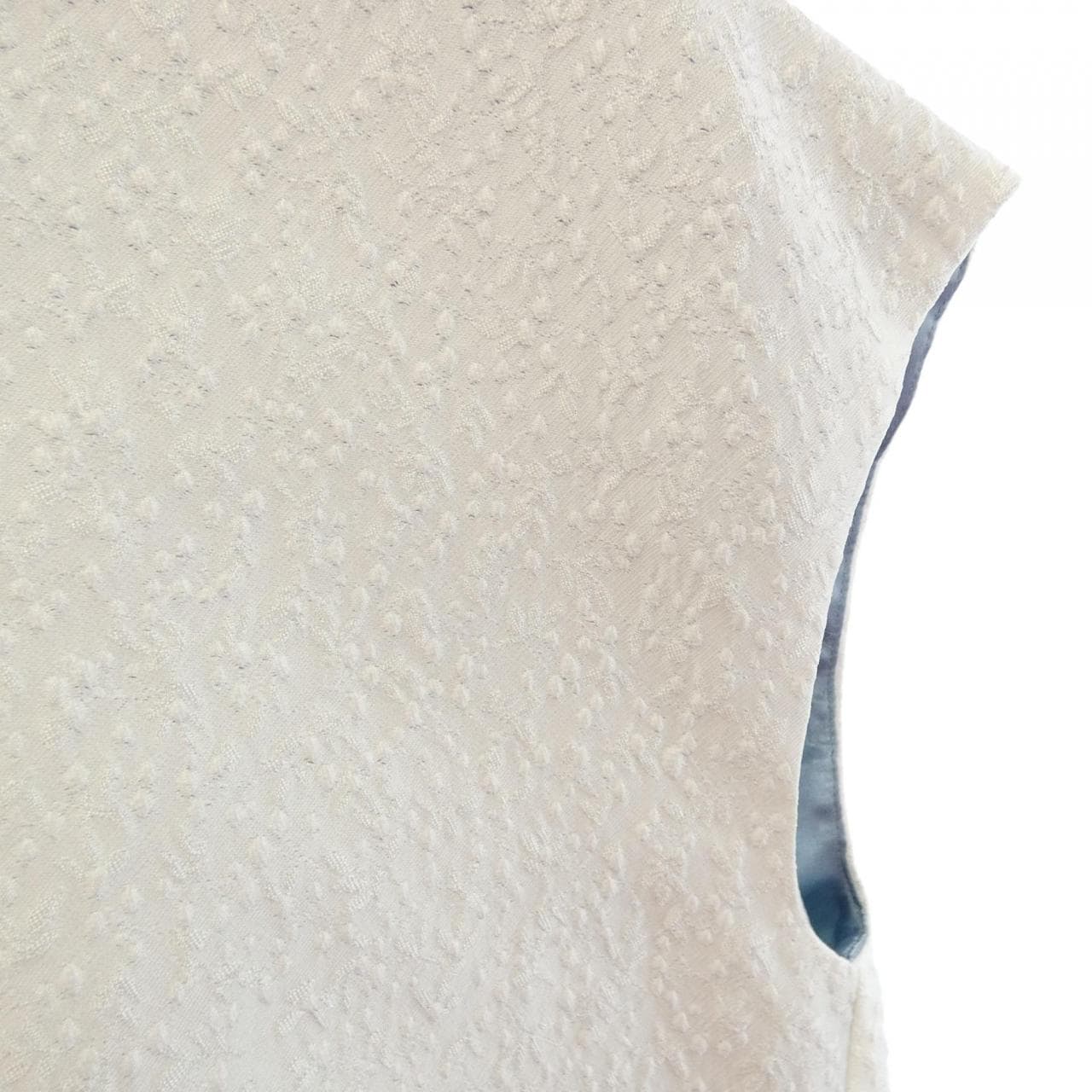 ヨリ yori トップス