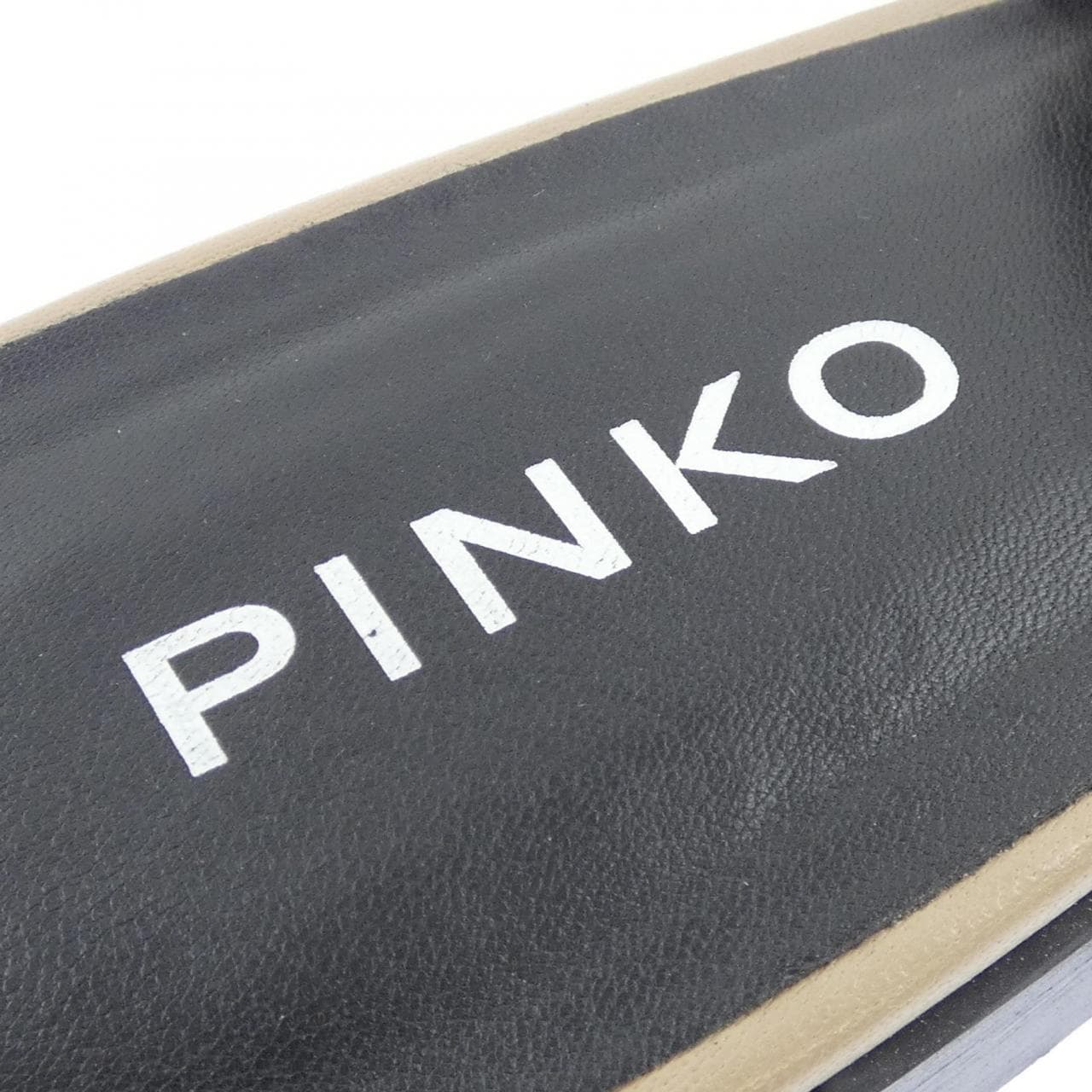 ピンコ PINKO サンダル