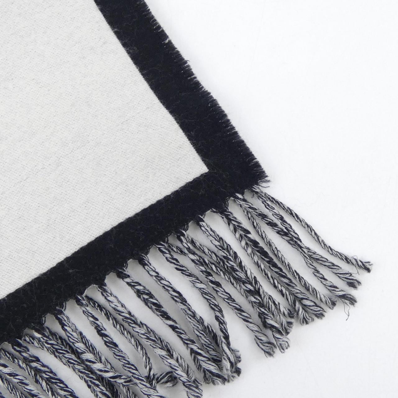 シャネル CHANEL AAA375B17768 MUFFLER