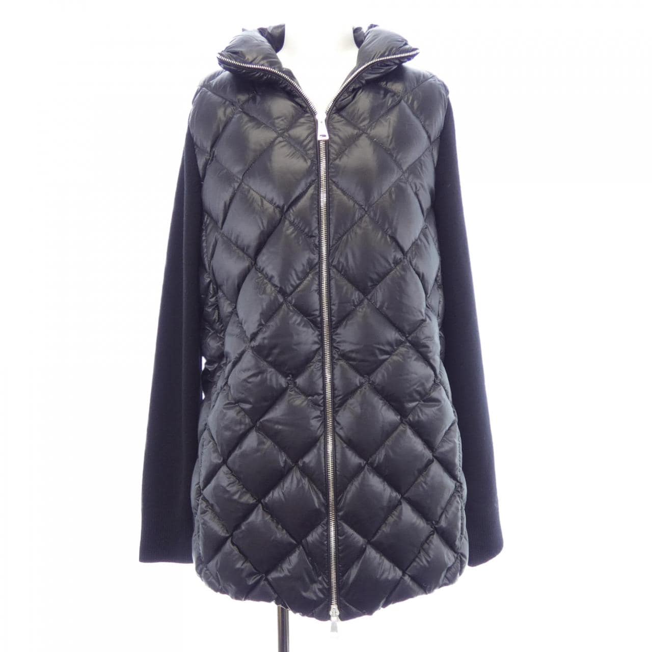 モンクレール MONCLER 20939B00032 ダウンジャケット