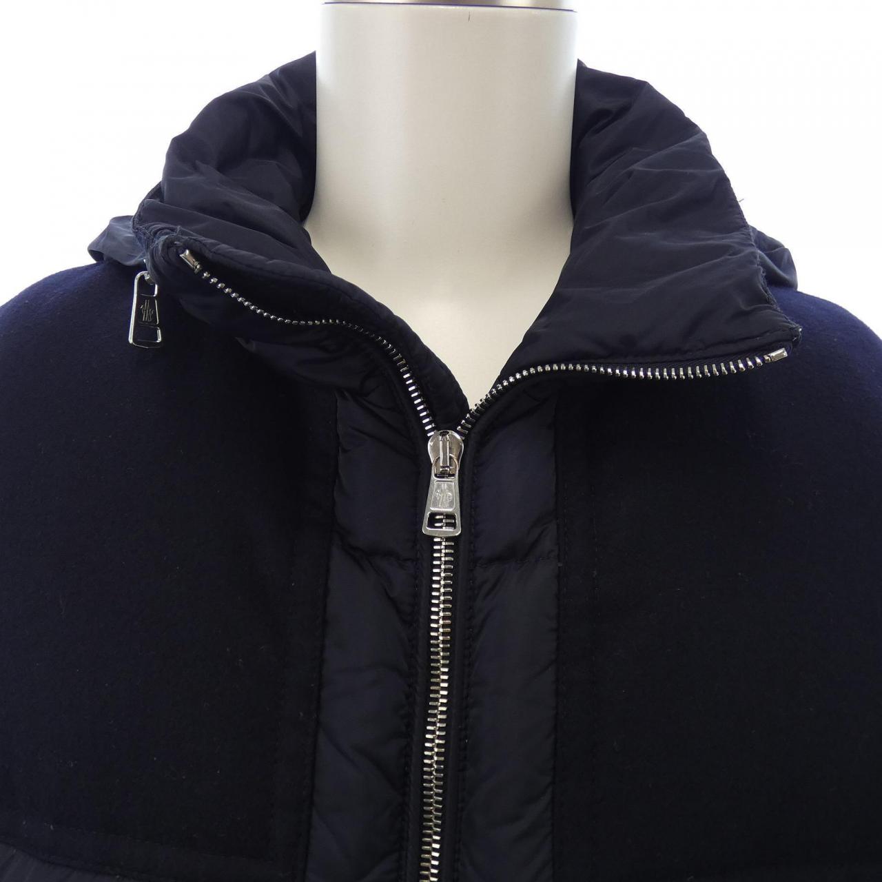 モンクレール MONCLER ダウンジャケット