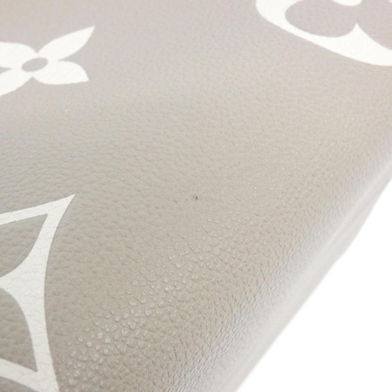 ルイヴィトン バイカラー モノグラム アンプラント オンザゴー MM M45494 バッグ